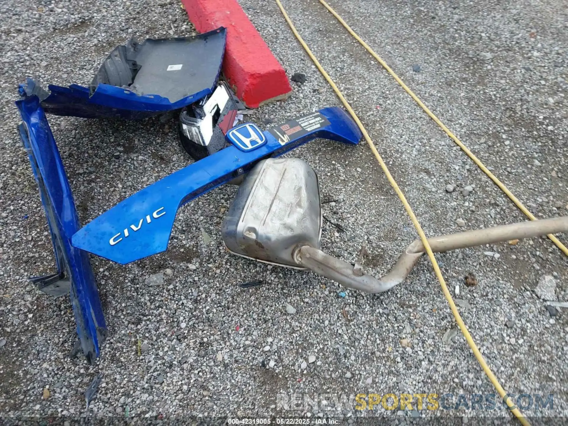 12 Photograph of a damaged car 19XFC2F66LE030527 HONDA CIVIC 2020