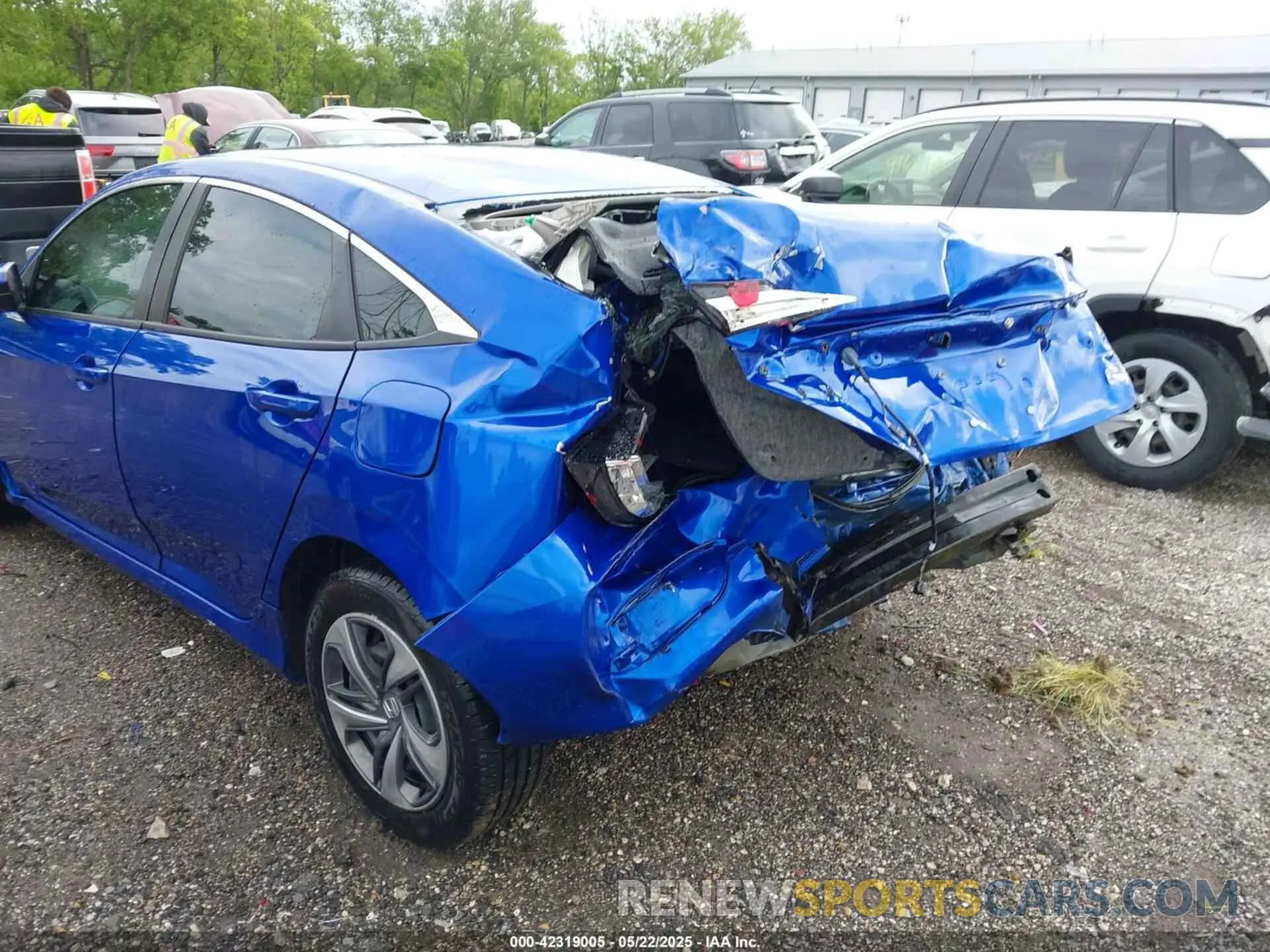 6 Photograph of a damaged car 19XFC2F66LE030527 HONDA CIVIC 2020