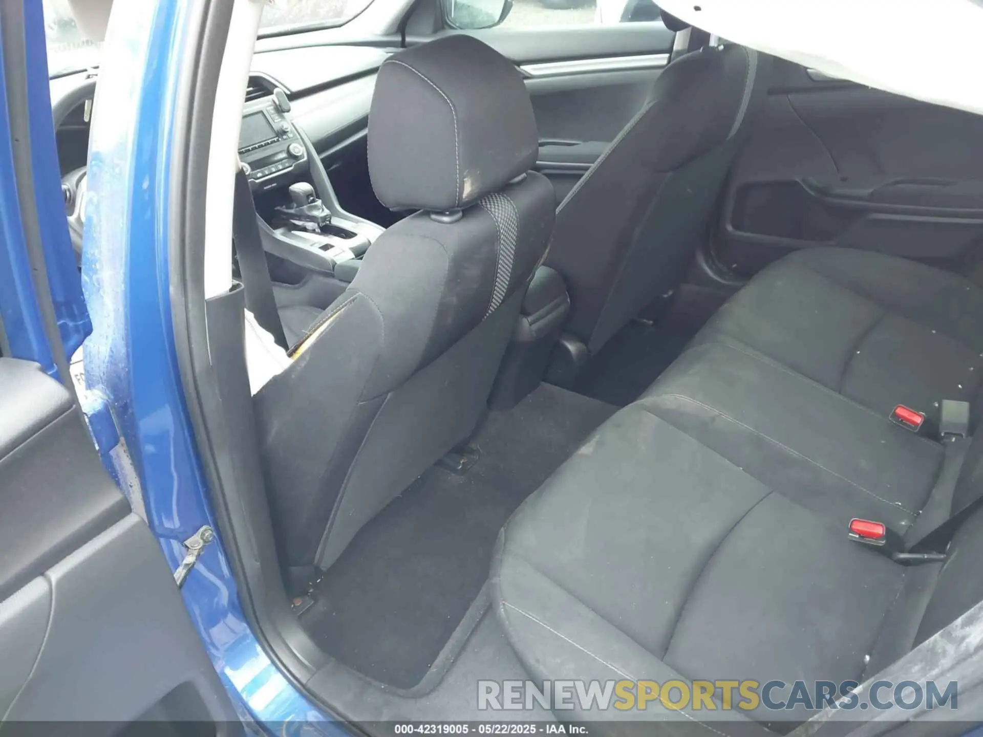 8 Photograph of a damaged car 19XFC2F66LE030527 HONDA CIVIC 2020