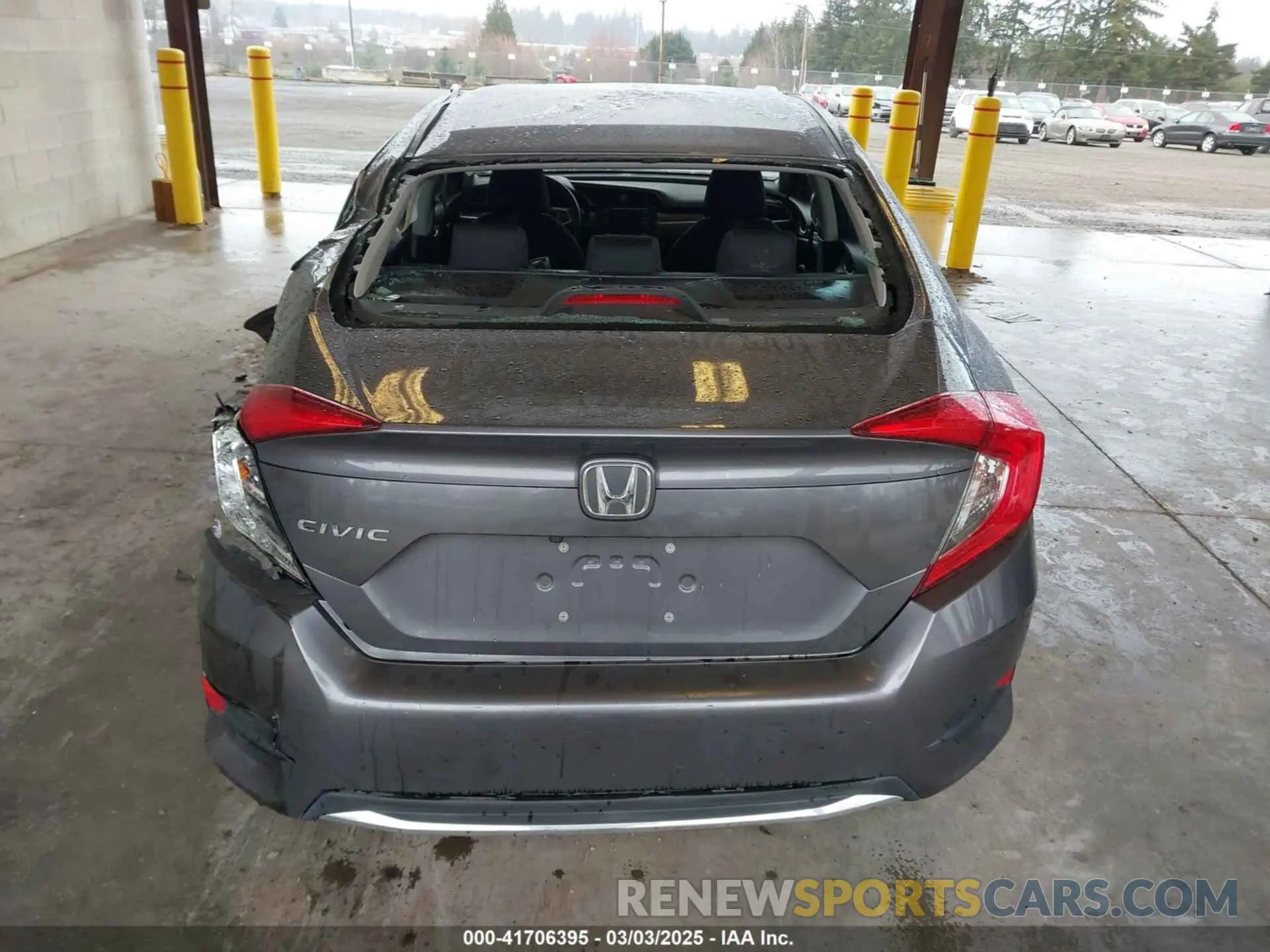 17 Photograph of a damaged car 19XFC2F66LE209599 HONDA CIVIC 2020