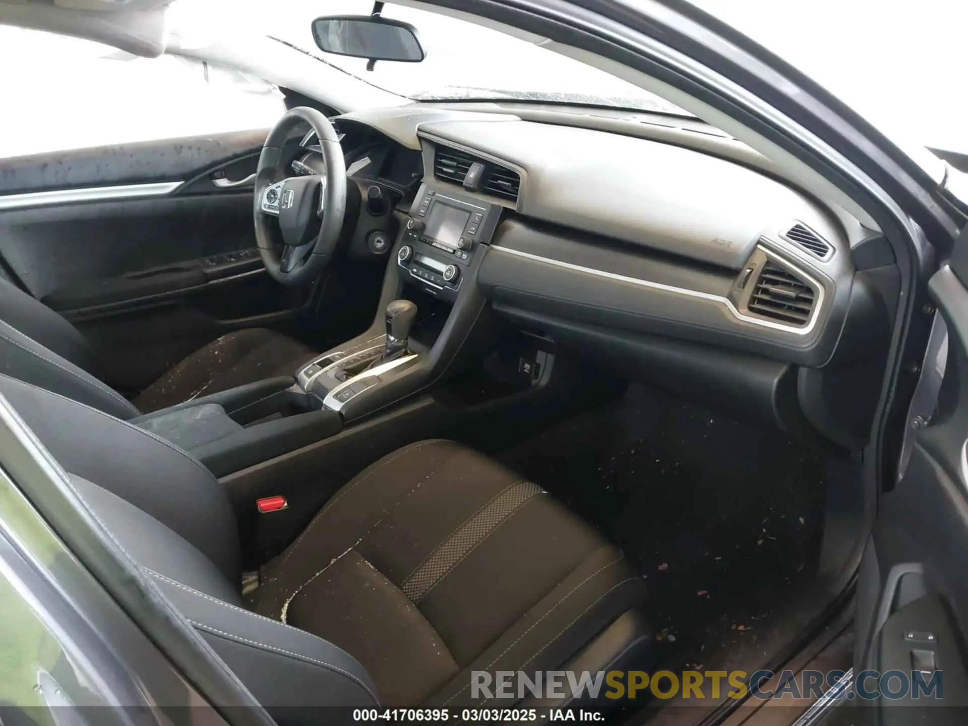 5 Photograph of a damaged car 19XFC2F66LE209599 HONDA CIVIC 2020