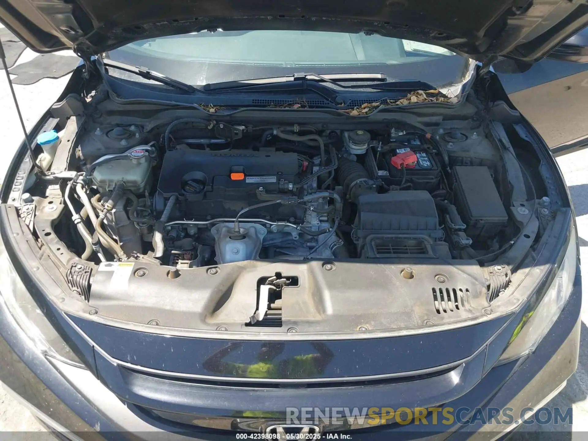 10 Photograph of a damaged car 19XFC2F66LE213975 HONDA CIVIC 2020
