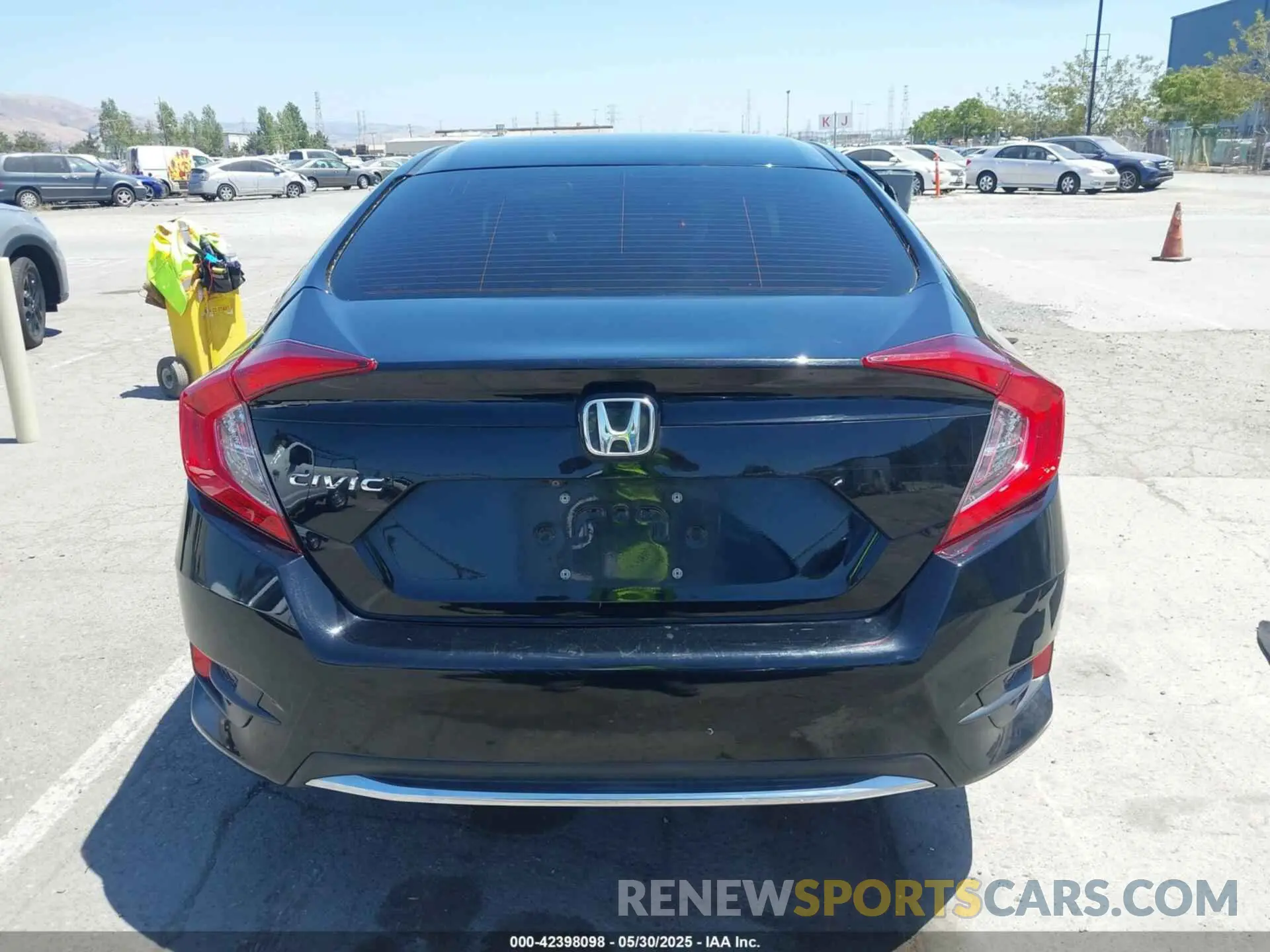 16 Photograph of a damaged car 19XFC2F66LE213975 HONDA CIVIC 2020