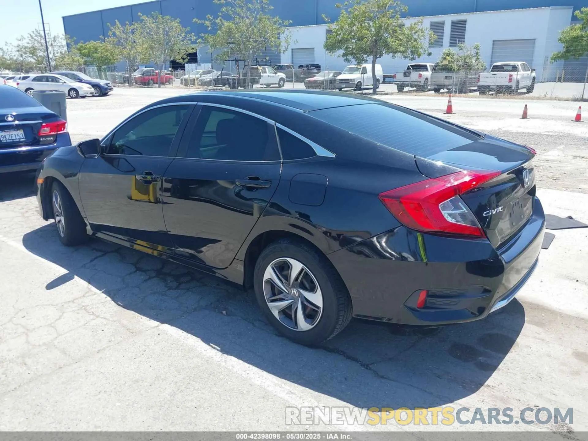 3 Photograph of a damaged car 19XFC2F66LE213975 HONDA CIVIC 2020