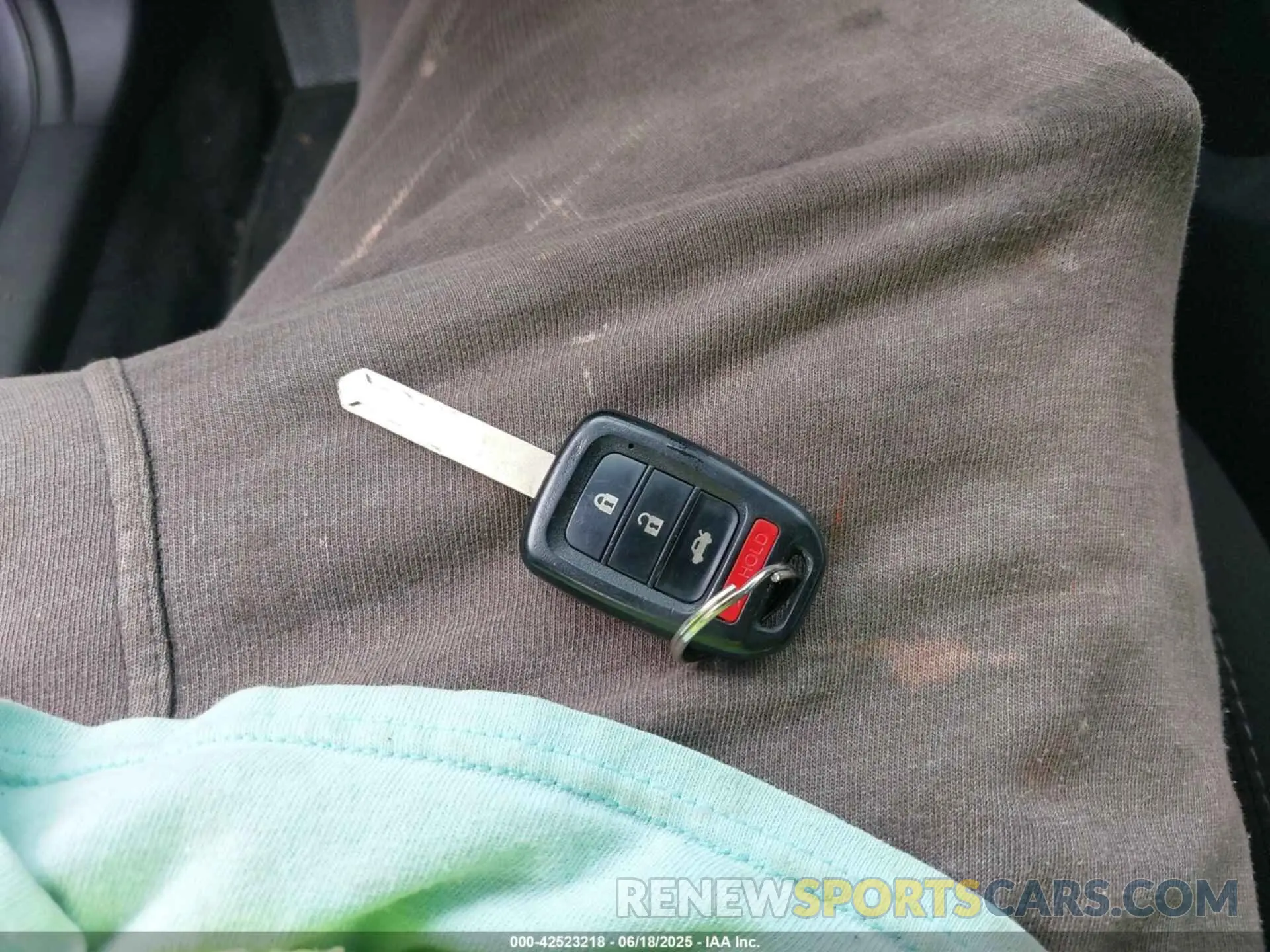 11 Photograph of a damaged car 19XFC2F67LE016717 HONDA CIVIC 2020