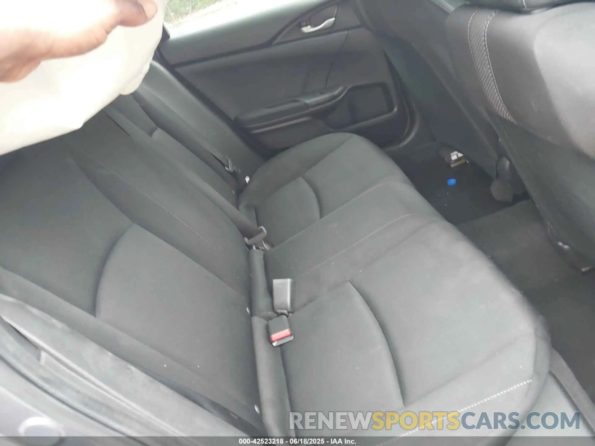 8 Photograph of a damaged car 19XFC2F67LE016717 HONDA CIVIC 2020