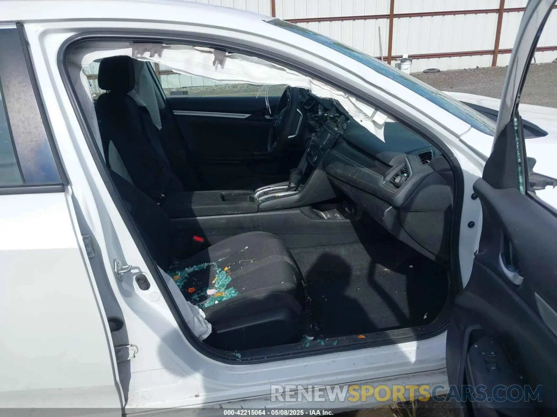 5 Photograph of a damaged car 19XFC2F67LE207036 HONDA CIVIC 2020
