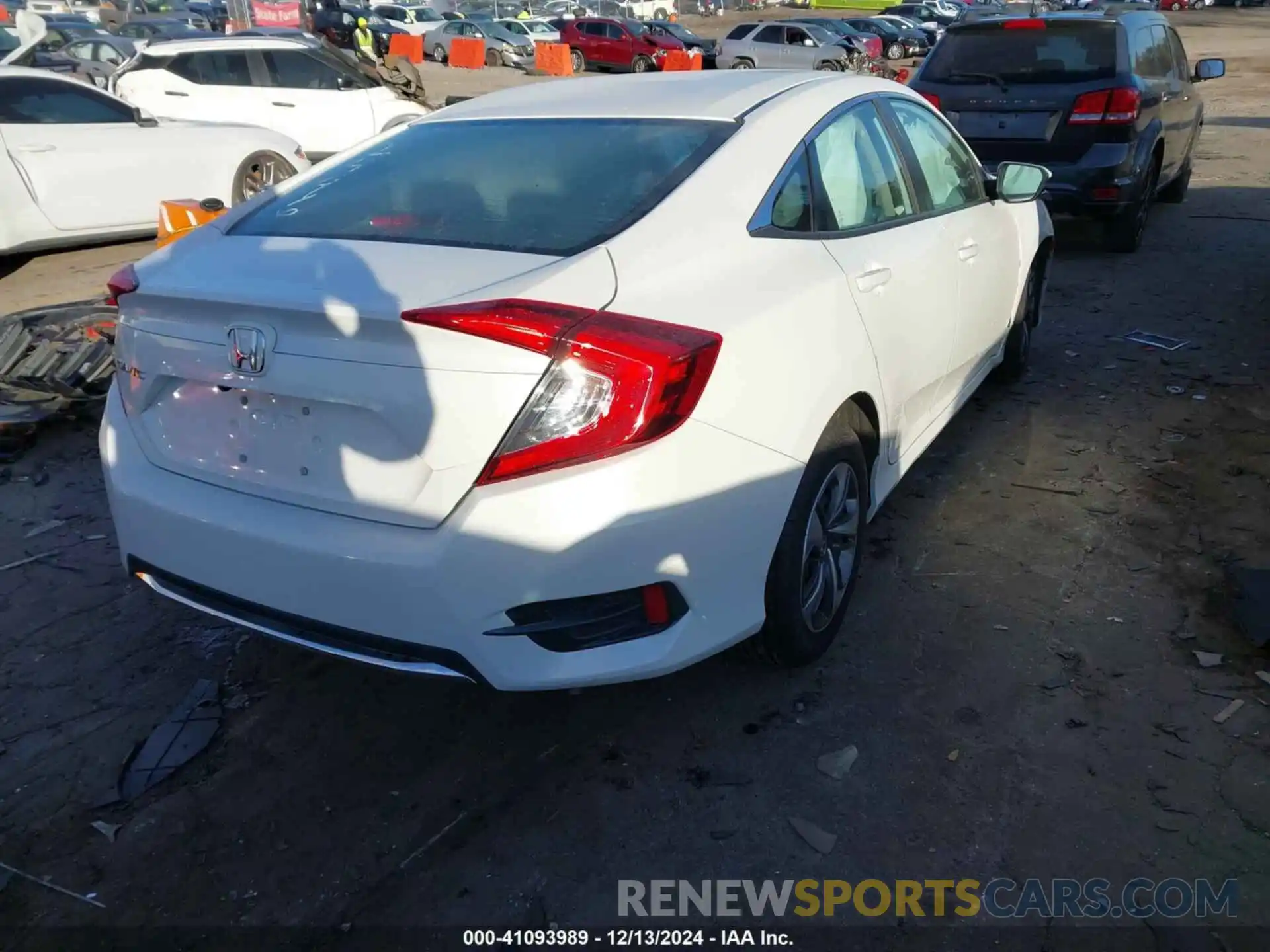 4 Photograph of a damaged car 19XFC2F67LE212446 HONDA CIVIC 2020