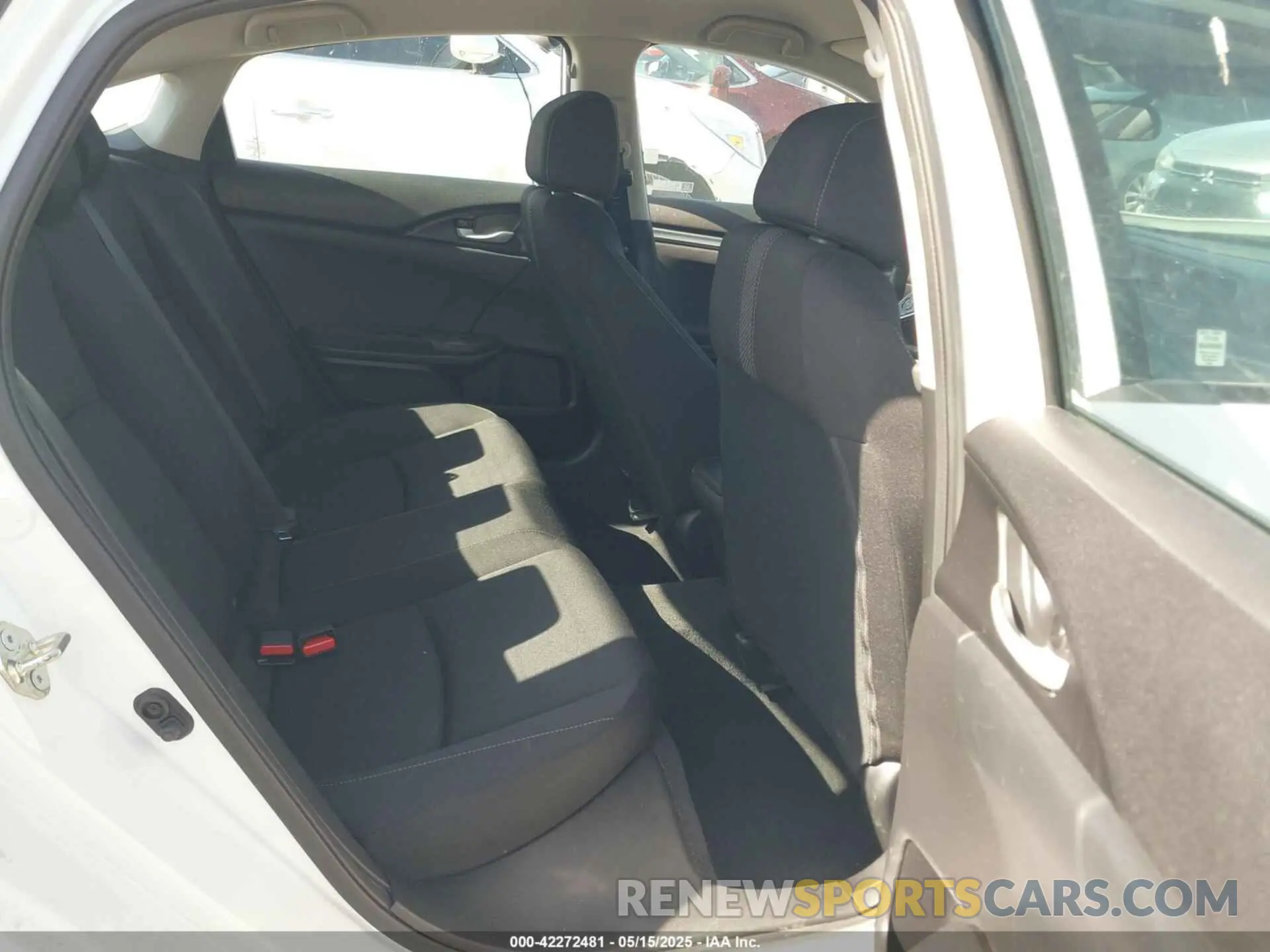 8 Photograph of a damaged car 19XFC2F67LE212561 HONDA CIVIC 2020