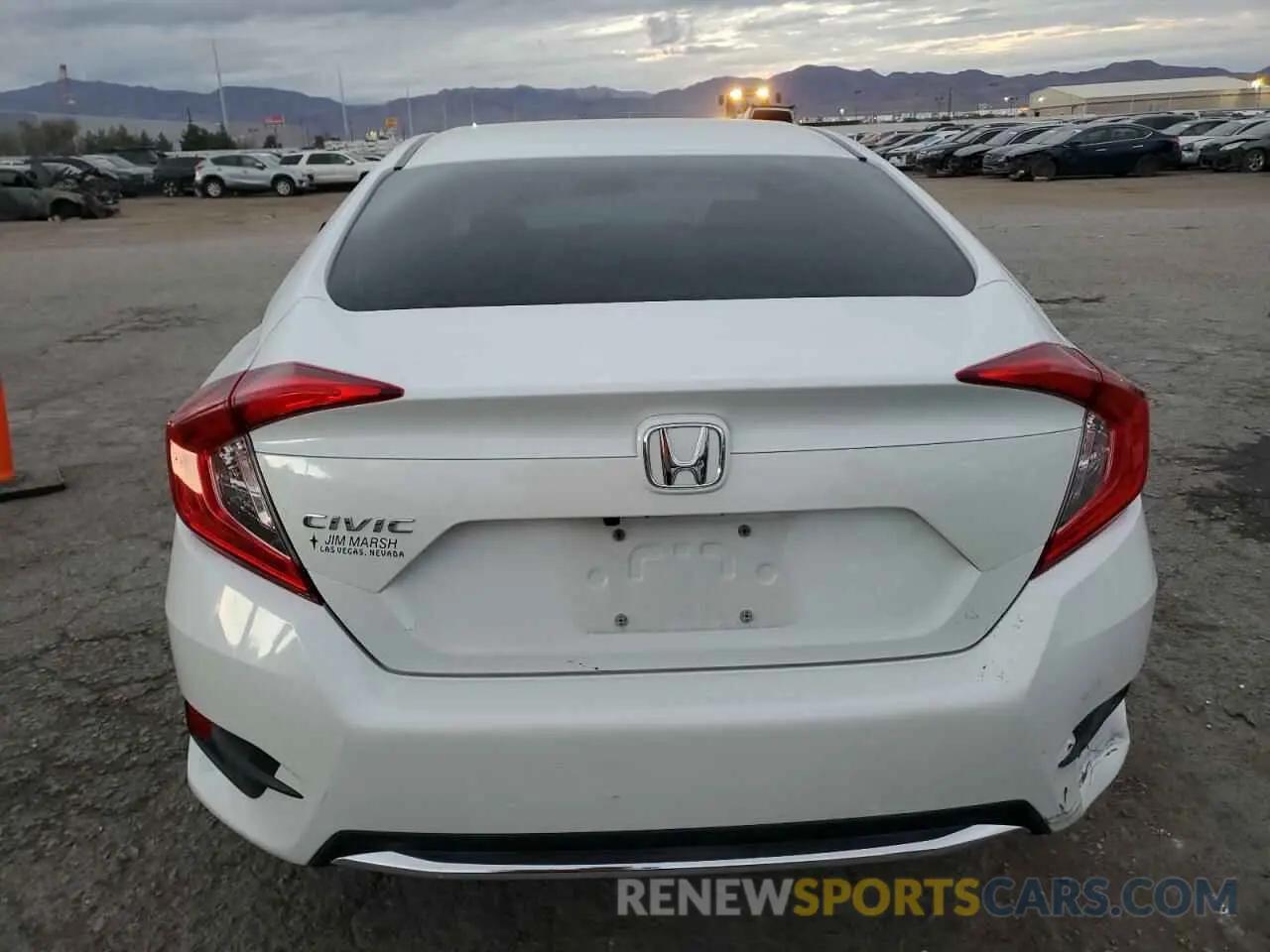 6 Photograph of a damaged car 19XFC2F68LE013180 HONDA CIVIC 2020