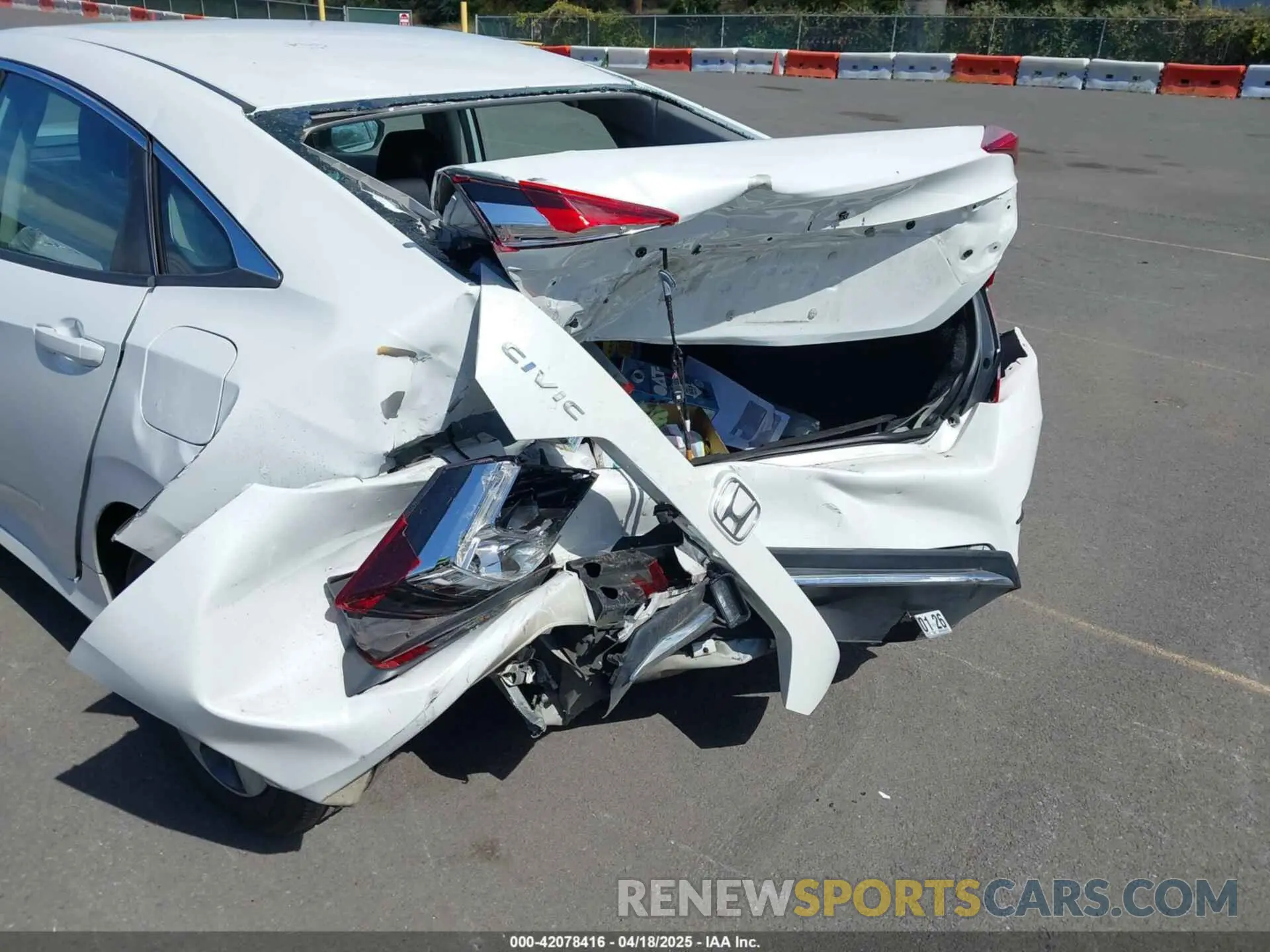 16 Photograph of a damaged car 19XFC2F69LE001975 HONDA CIVIC 2020