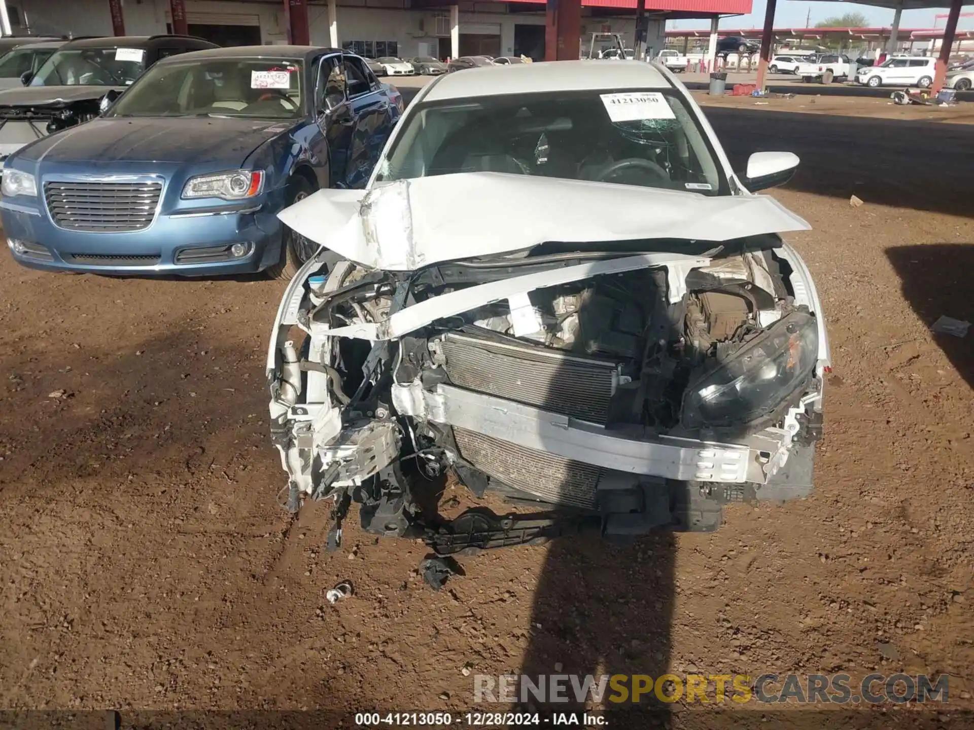 6 Photograph of a damaged car 19XFC2F6XLE014301 HONDA CIVIC 2020