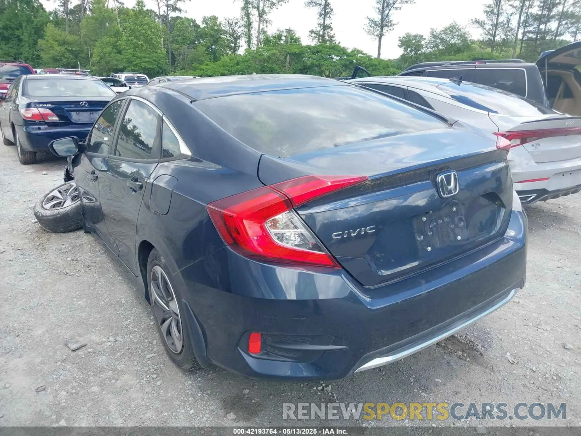 3 Photograph of a damaged car 19XFC2F6XLE015643 HONDA CIVIC 2020