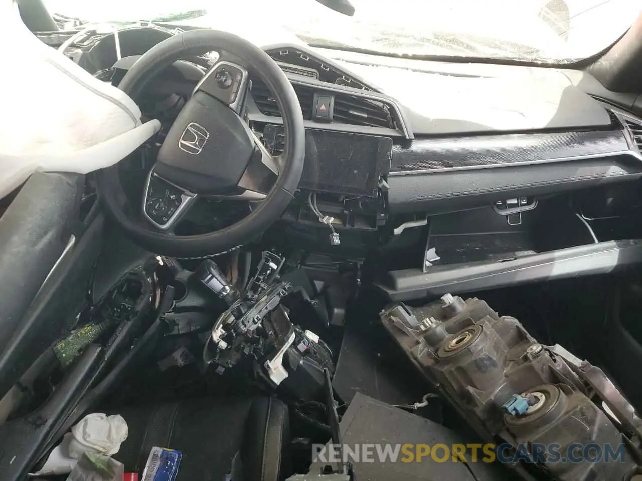 8 Photograph of a damaged car 19XFC2F80LE009948 HONDA CIVIC 2020