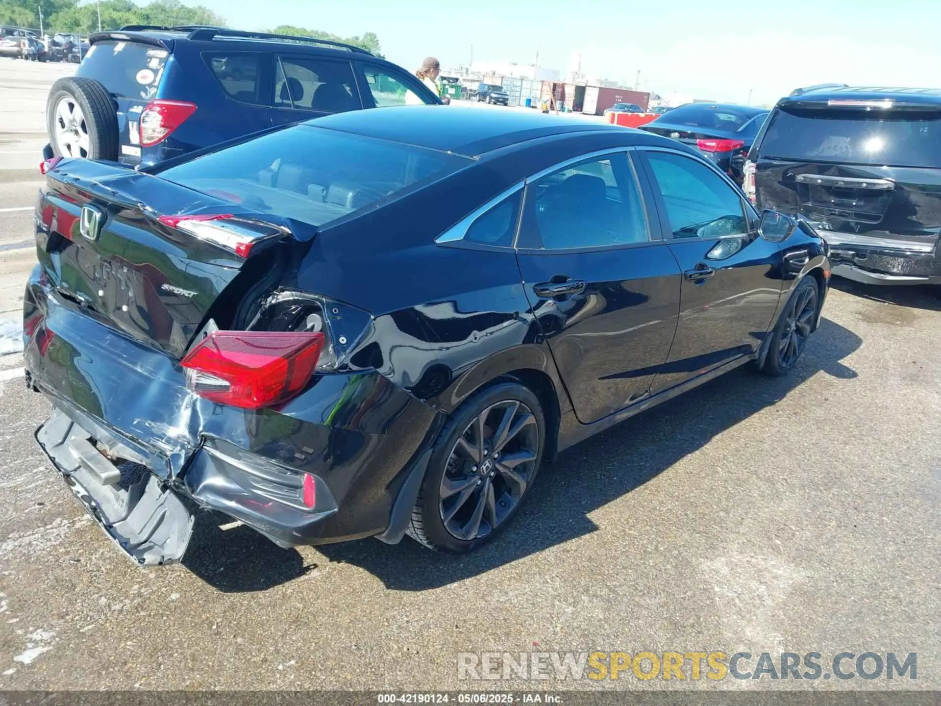 4 Photograph of a damaged car 19XFC2F80LE016284 HONDA CIVIC 2020