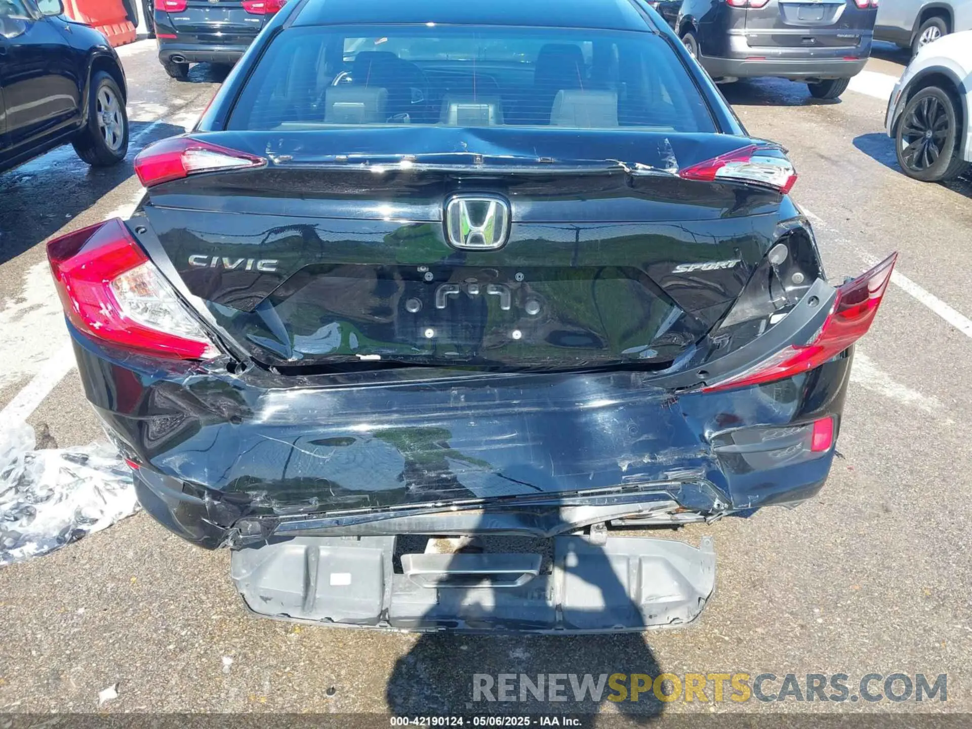 6 Photograph of a damaged car 19XFC2F80LE016284 HONDA CIVIC 2020