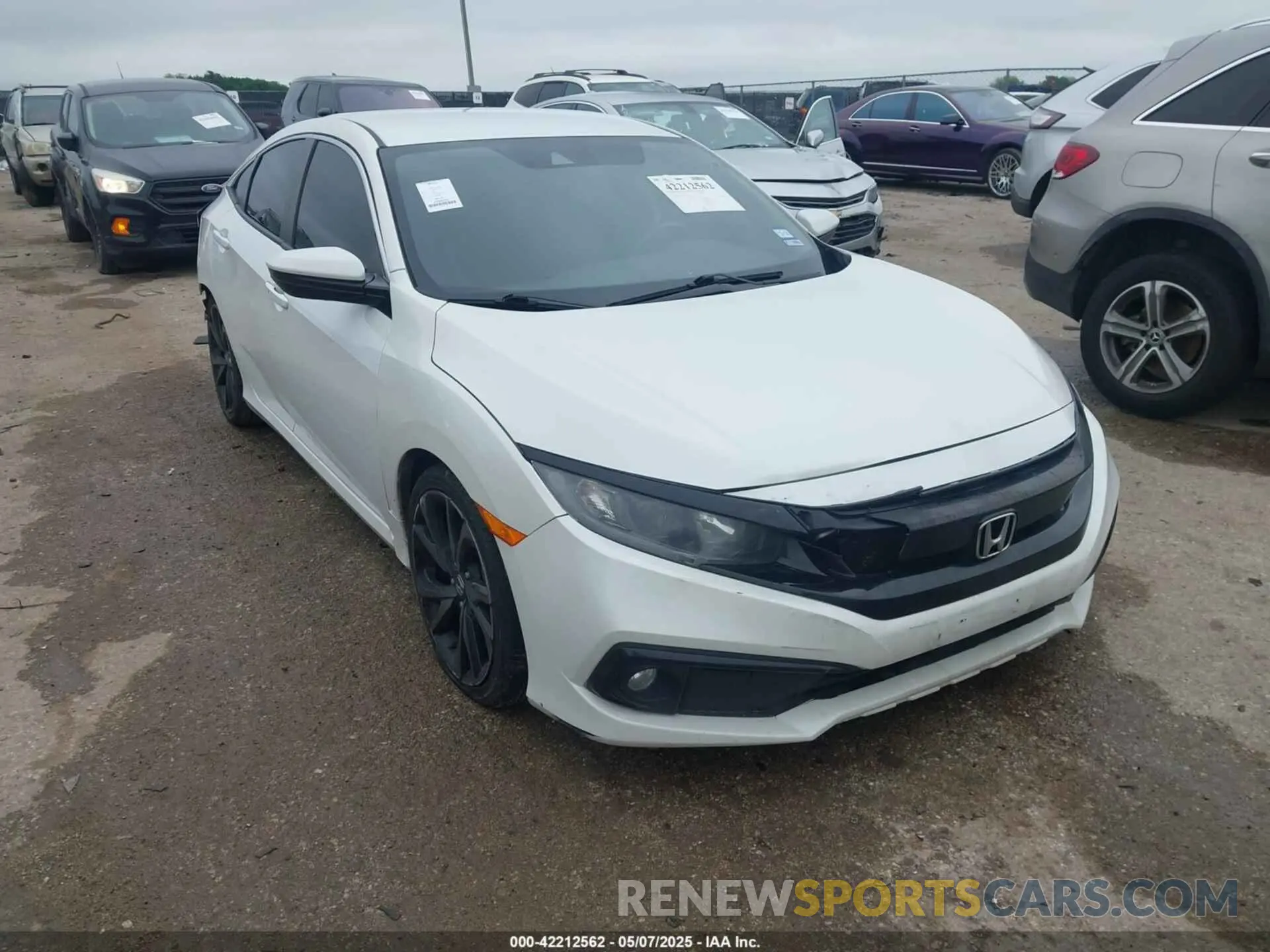 1 Photograph of a damaged car 19XFC2F80LE017161 HONDA CIVIC 2020