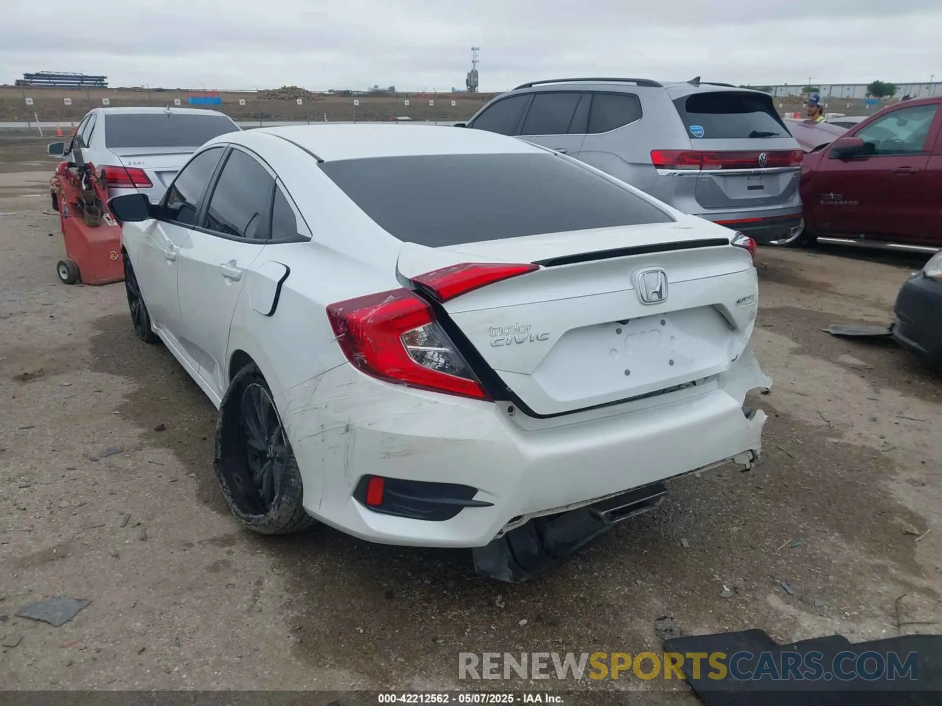 3 Photograph of a damaged car 19XFC2F80LE017161 HONDA CIVIC 2020