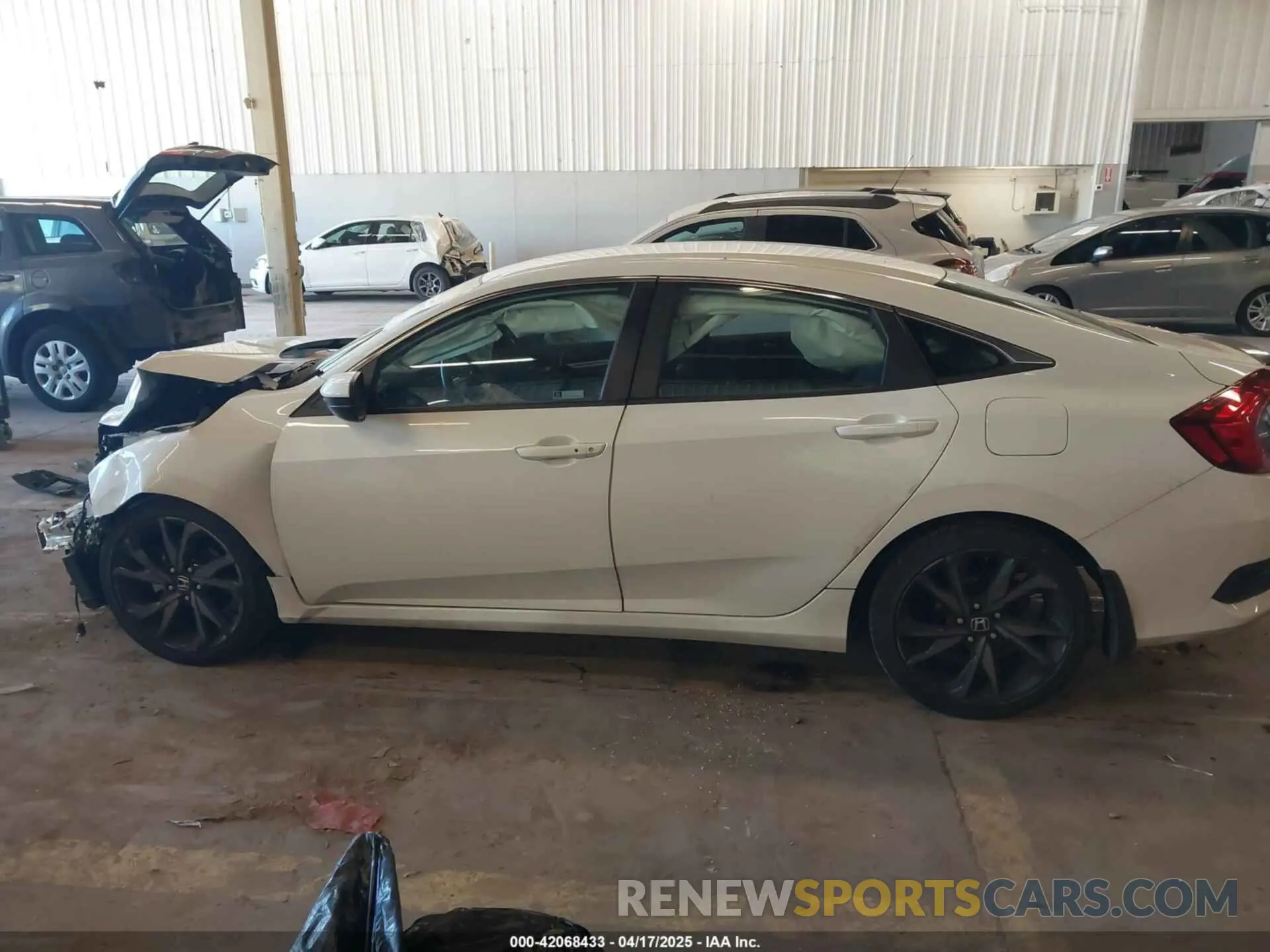 15 Photograph of a damaged car 19XFC2F80LE207719 HONDA CIVIC 2020