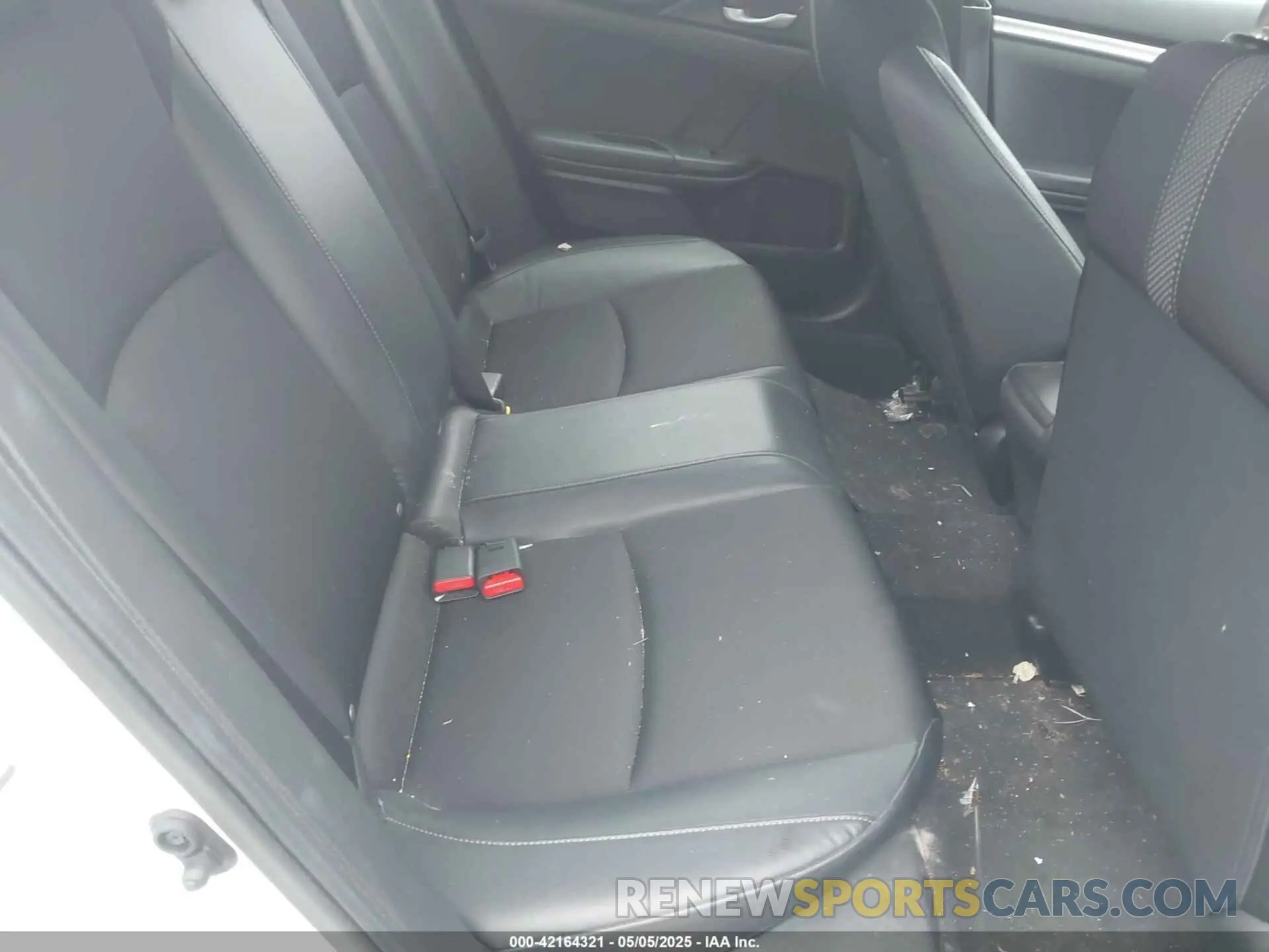 8 Photograph of a damaged car 19XFC2F81LE001308 HONDA CIVIC 2020