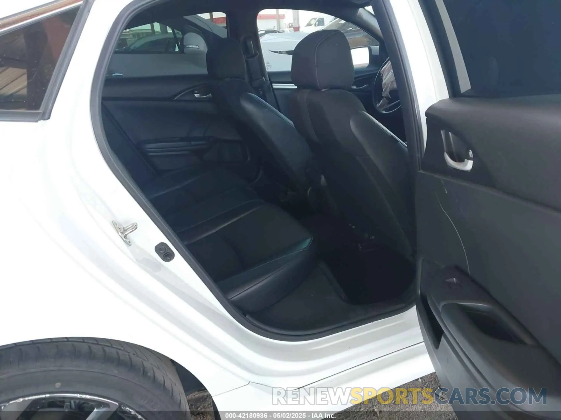 8 Photograph of a damaged car 19XFC2F81LE016309 HONDA CIVIC 2020