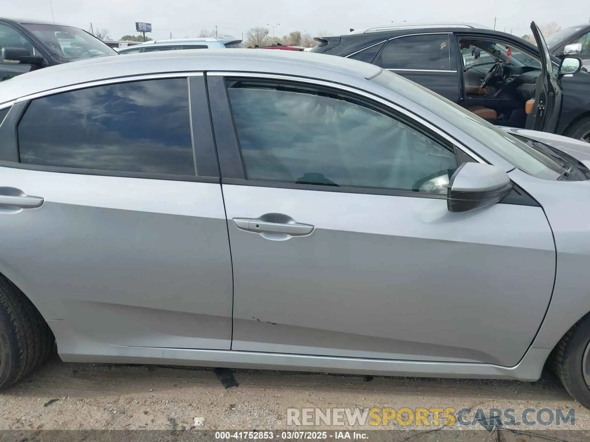 13 Photograph of a damaged car 19XFC2F81LE018321 HONDA CIVIC 2020
