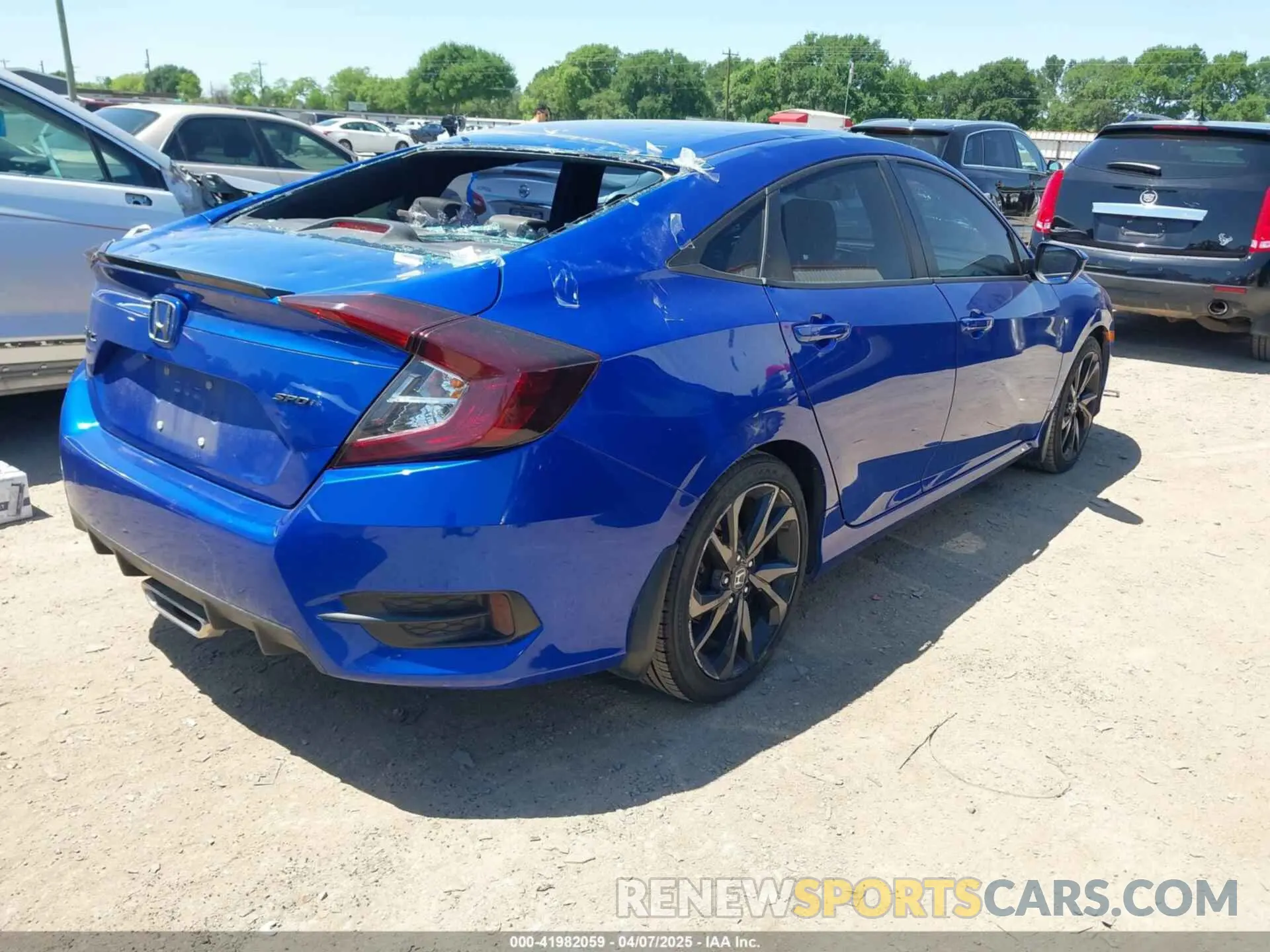 4 Photograph of a damaged car 19XFC2F82LE002354 HONDA CIVIC 2020
