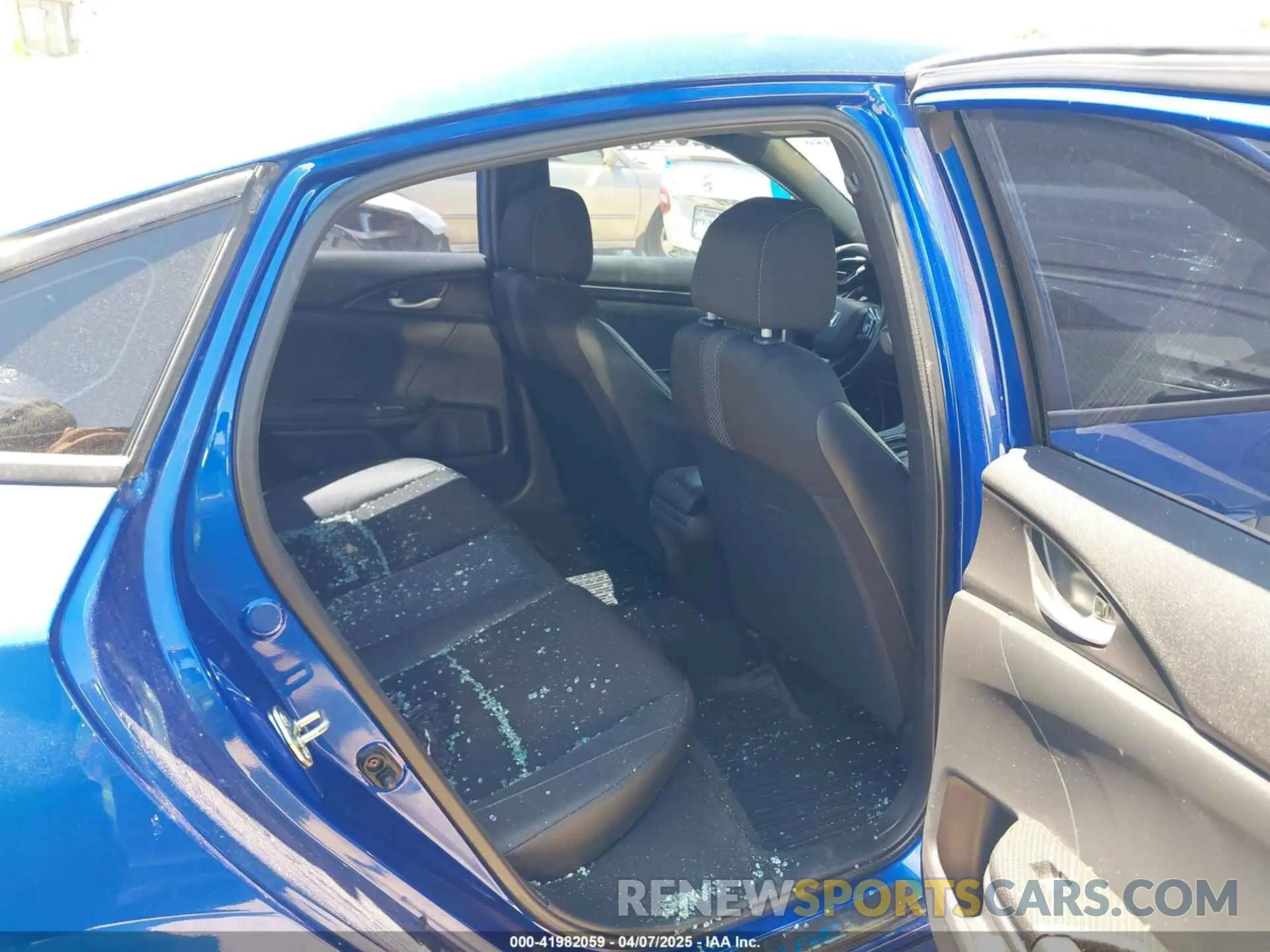 8 Photograph of a damaged car 19XFC2F82LE002354 HONDA CIVIC 2020