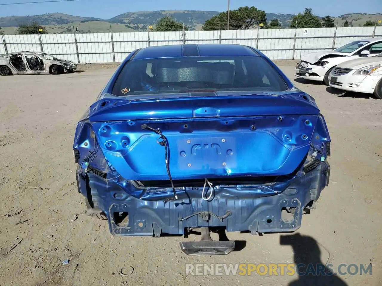 6 Photograph of a damaged car 19XFC2F82LE200867 HONDA CIVIC 2020