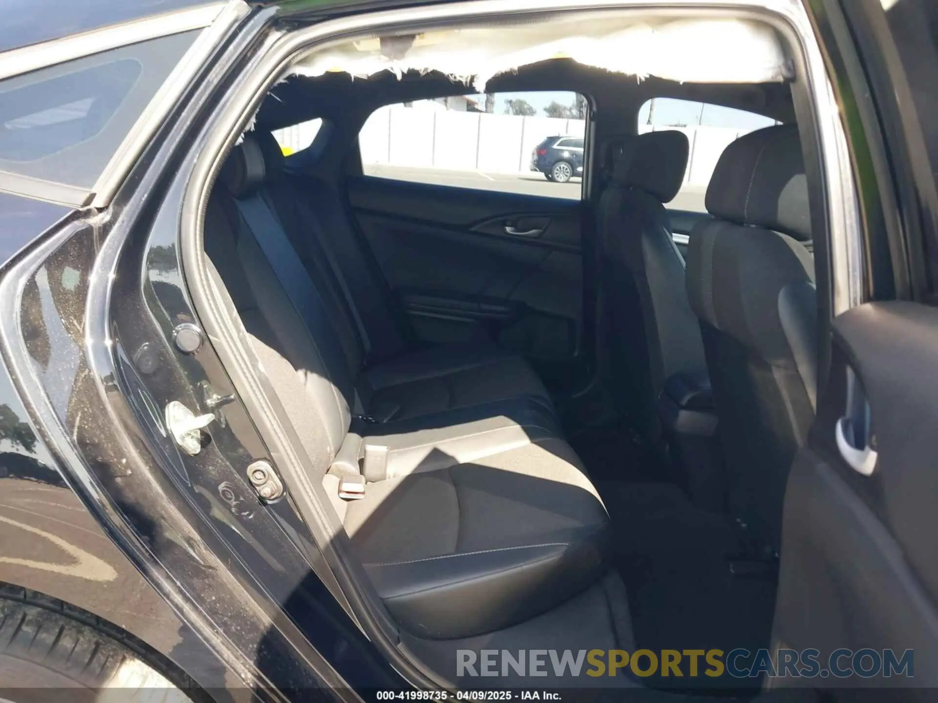 8 Photograph of a damaged car 19XFC2F82LE210198 HONDA CIVIC 2020