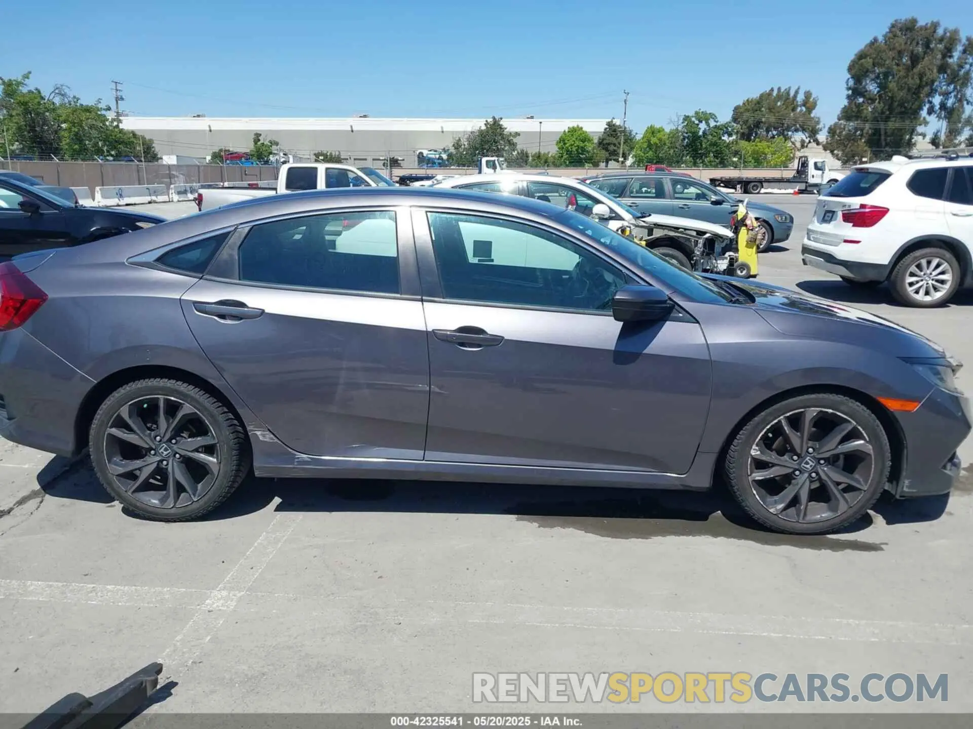 14 Photograph of a damaged car 19XFC2F83LE201395 HONDA CIVIC 2020