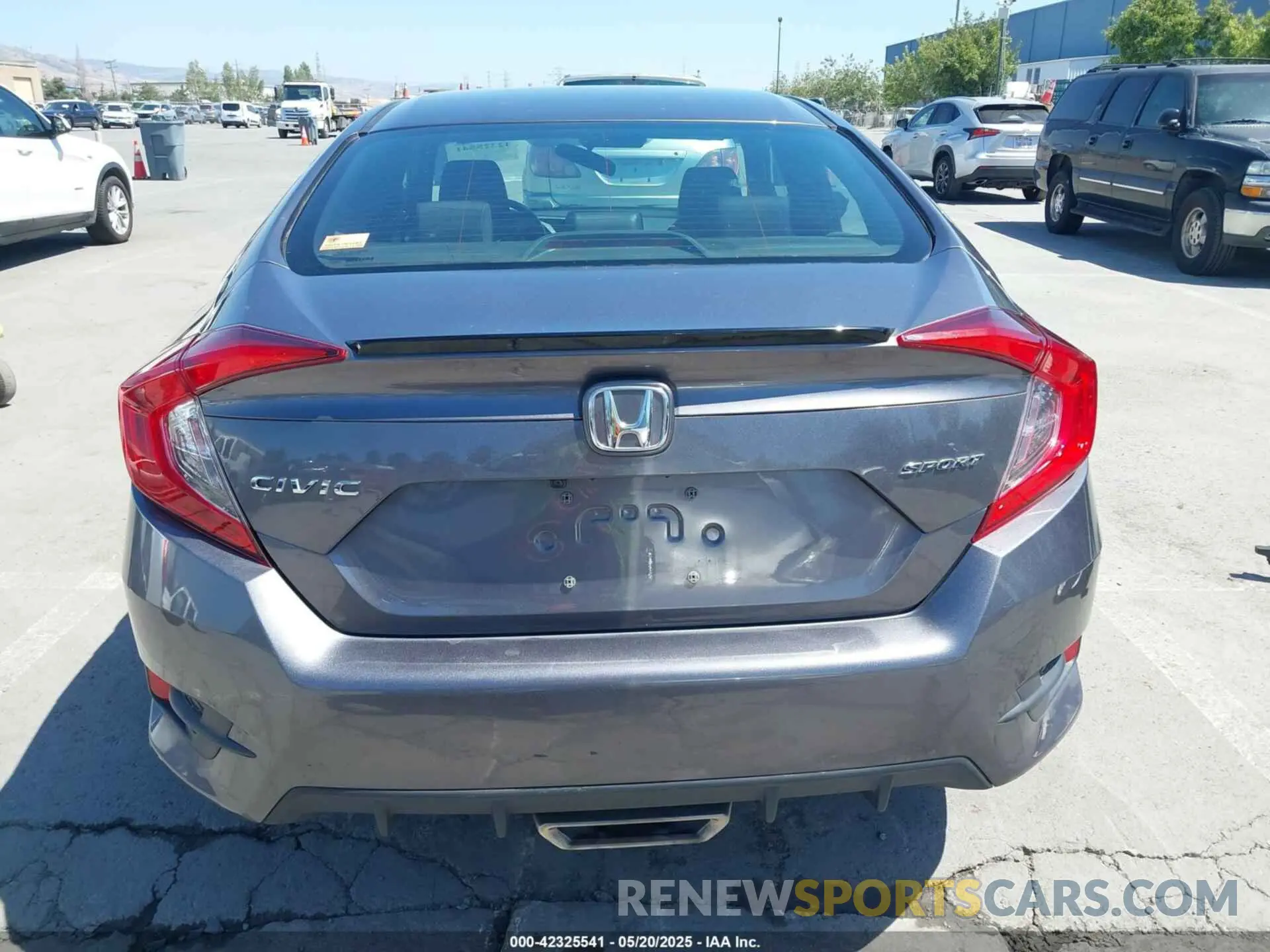 17 Photograph of a damaged car 19XFC2F83LE201395 HONDA CIVIC 2020