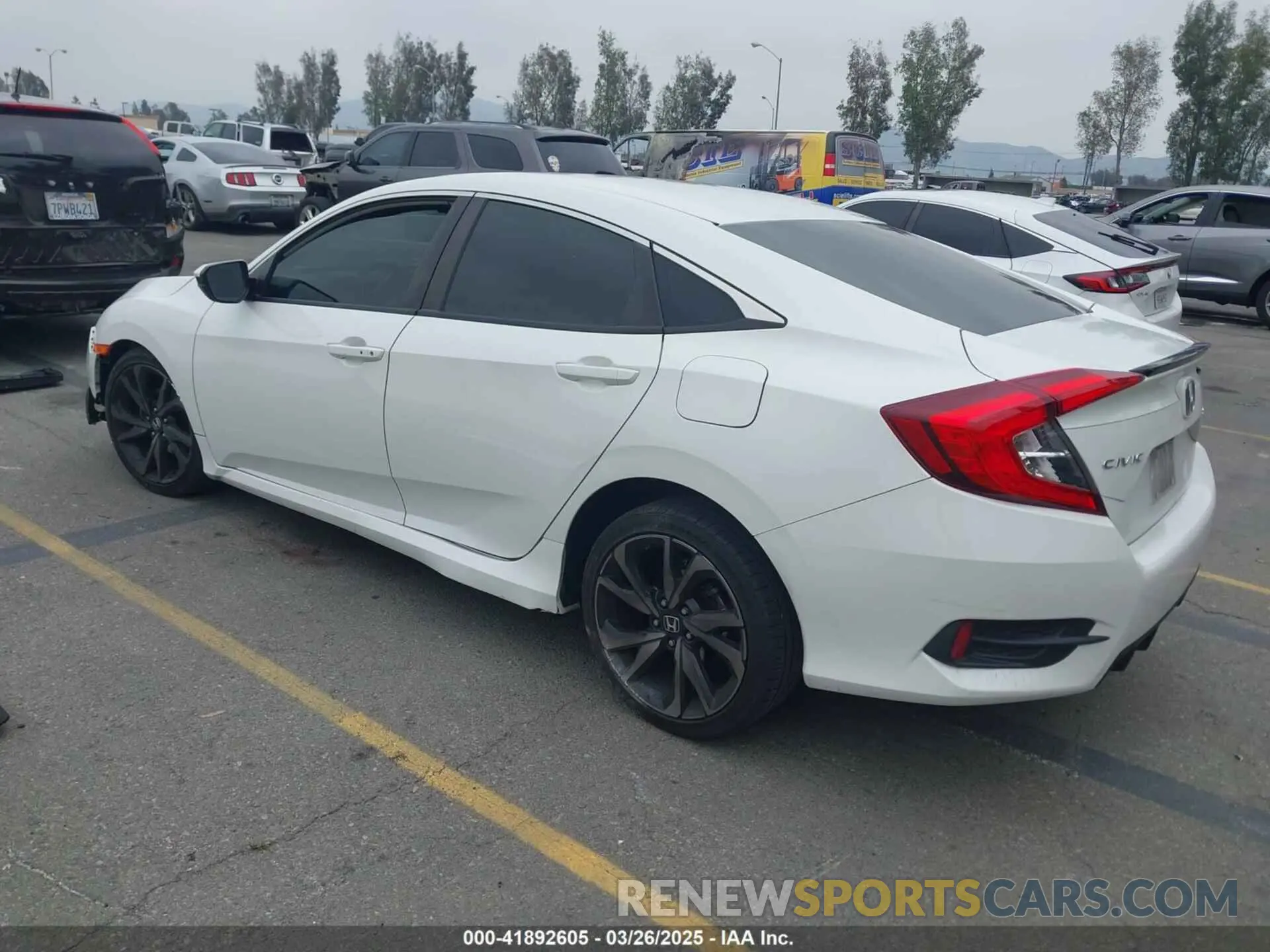3 Photograph of a damaged car 19XFC2F84LE209361 HONDA CIVIC 2020