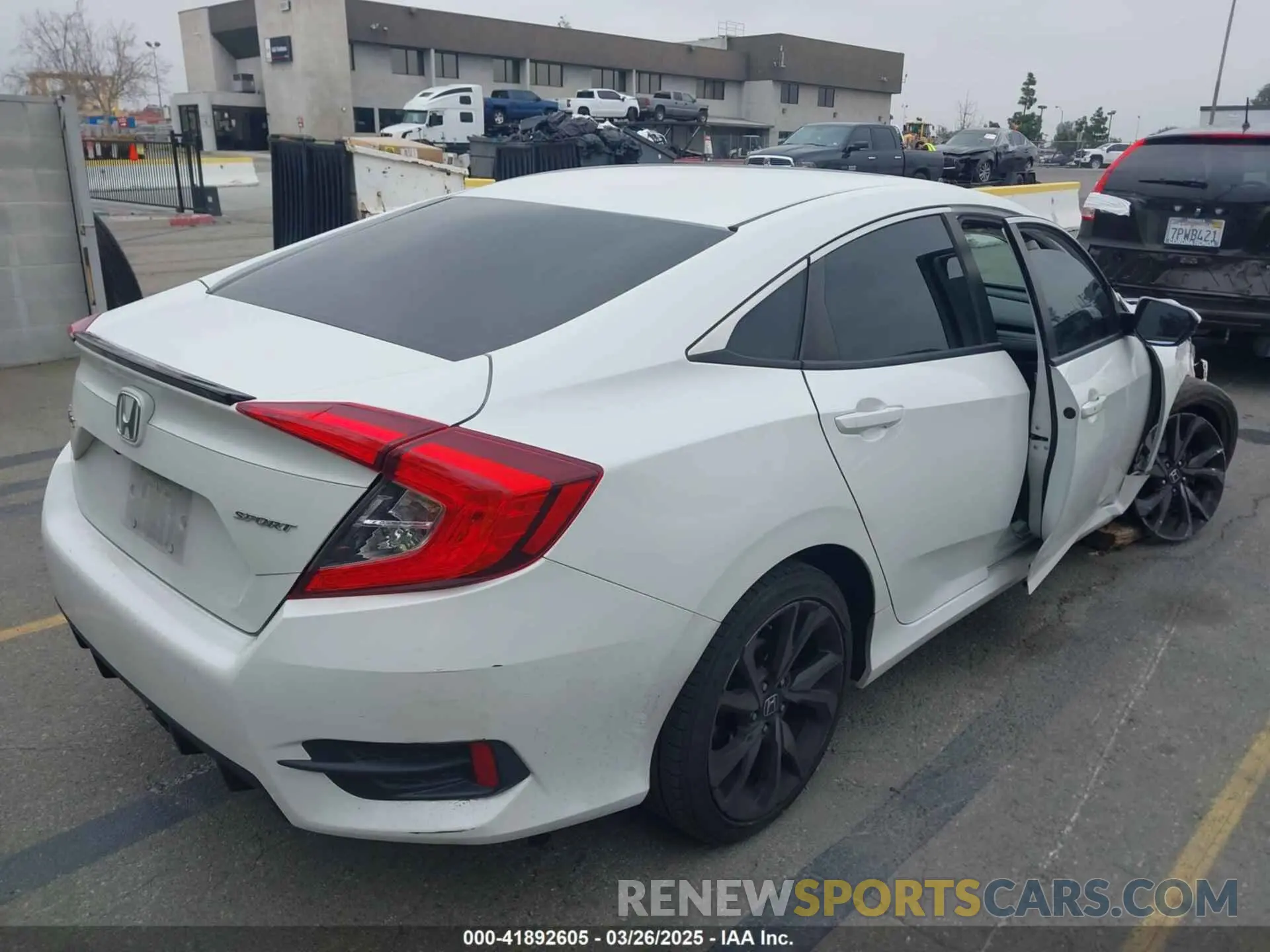 4 Photograph of a damaged car 19XFC2F84LE209361 HONDA CIVIC 2020