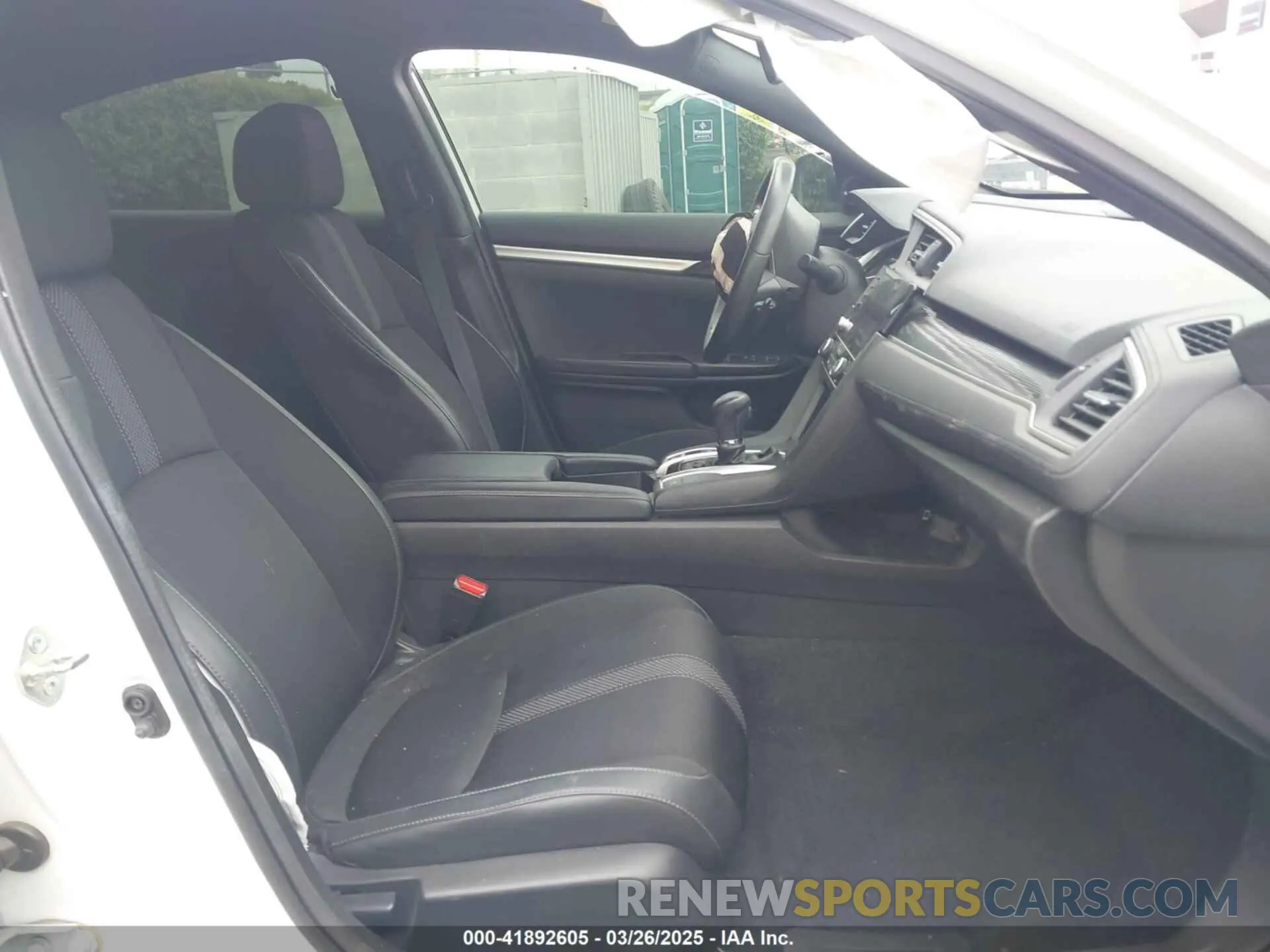5 Photograph of a damaged car 19XFC2F84LE209361 HONDA CIVIC 2020