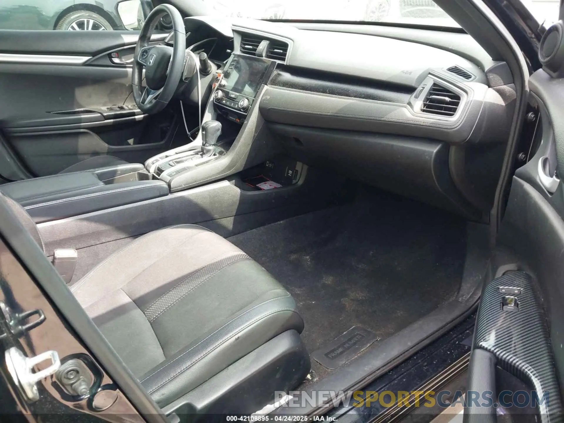 5 Photograph of a damaged car 19XFC2F84LE214270 HONDA CIVIC 2020