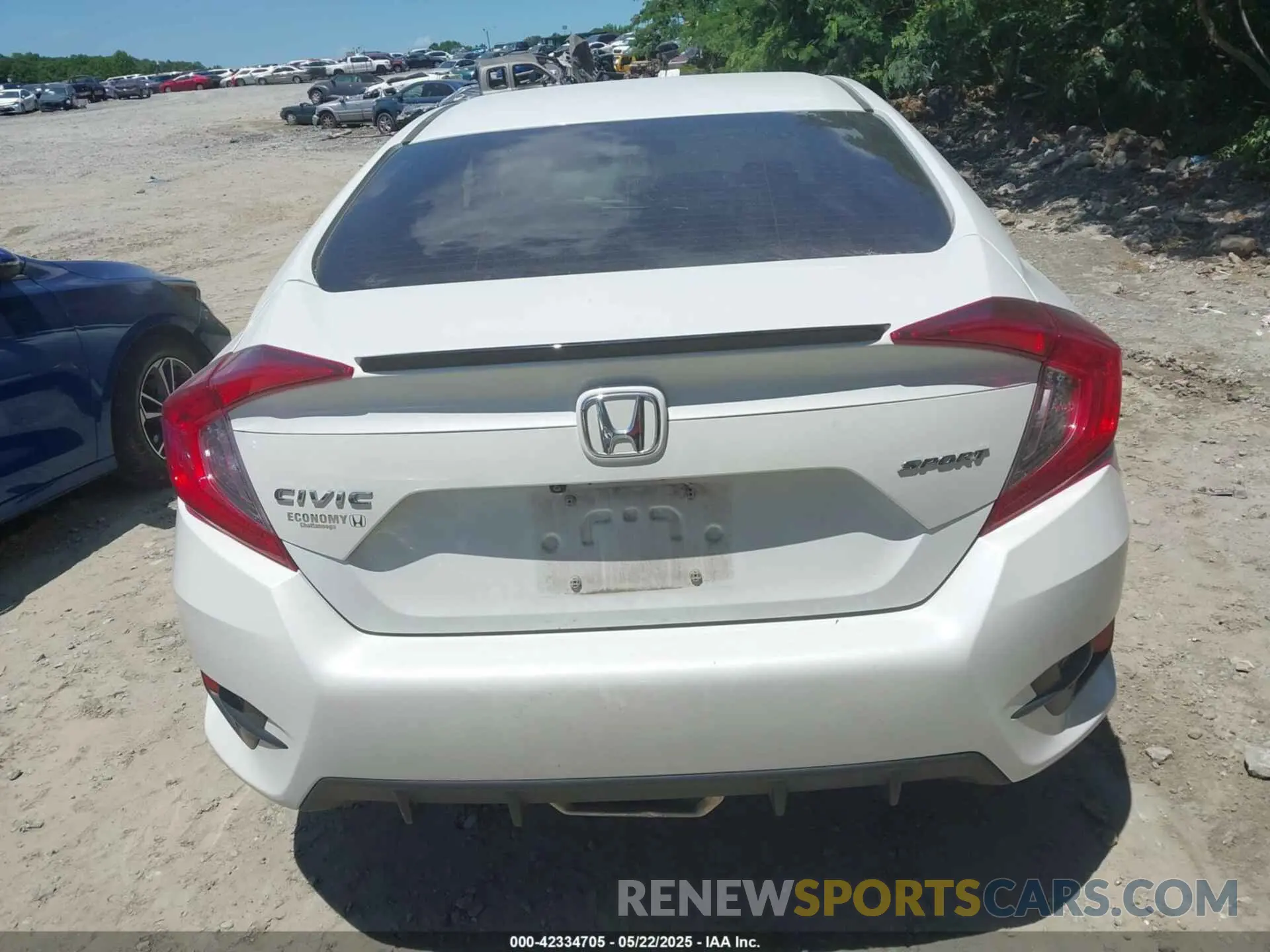 16 Photograph of a damaged car 19XFC2F85LE004289 HONDA CIVIC 2020