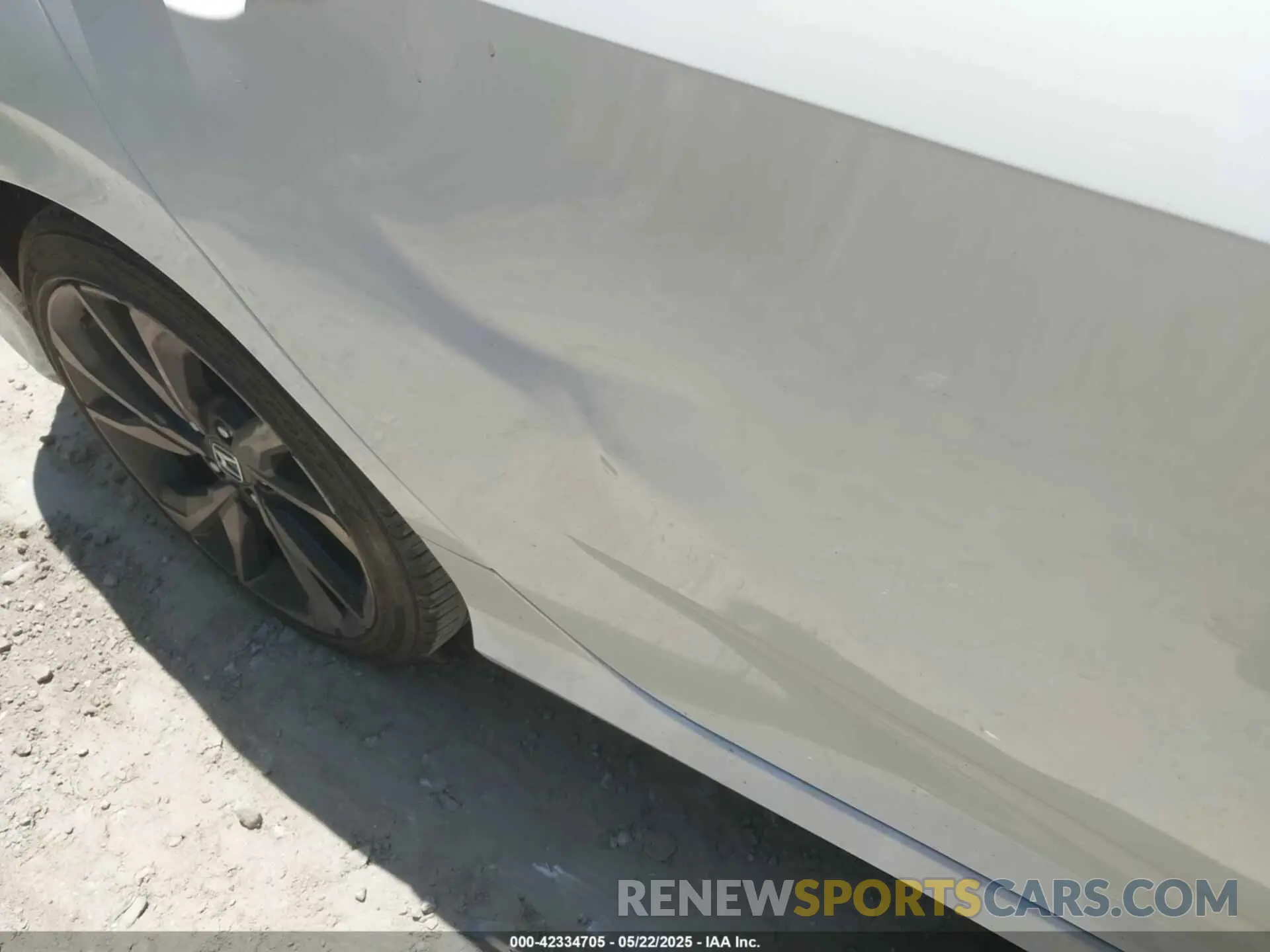 19 Photograph of a damaged car 19XFC2F85LE004289 HONDA CIVIC 2020