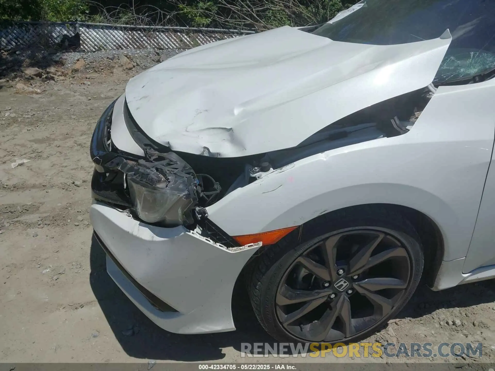 6 Photograph of a damaged car 19XFC2F85LE004289 HONDA CIVIC 2020