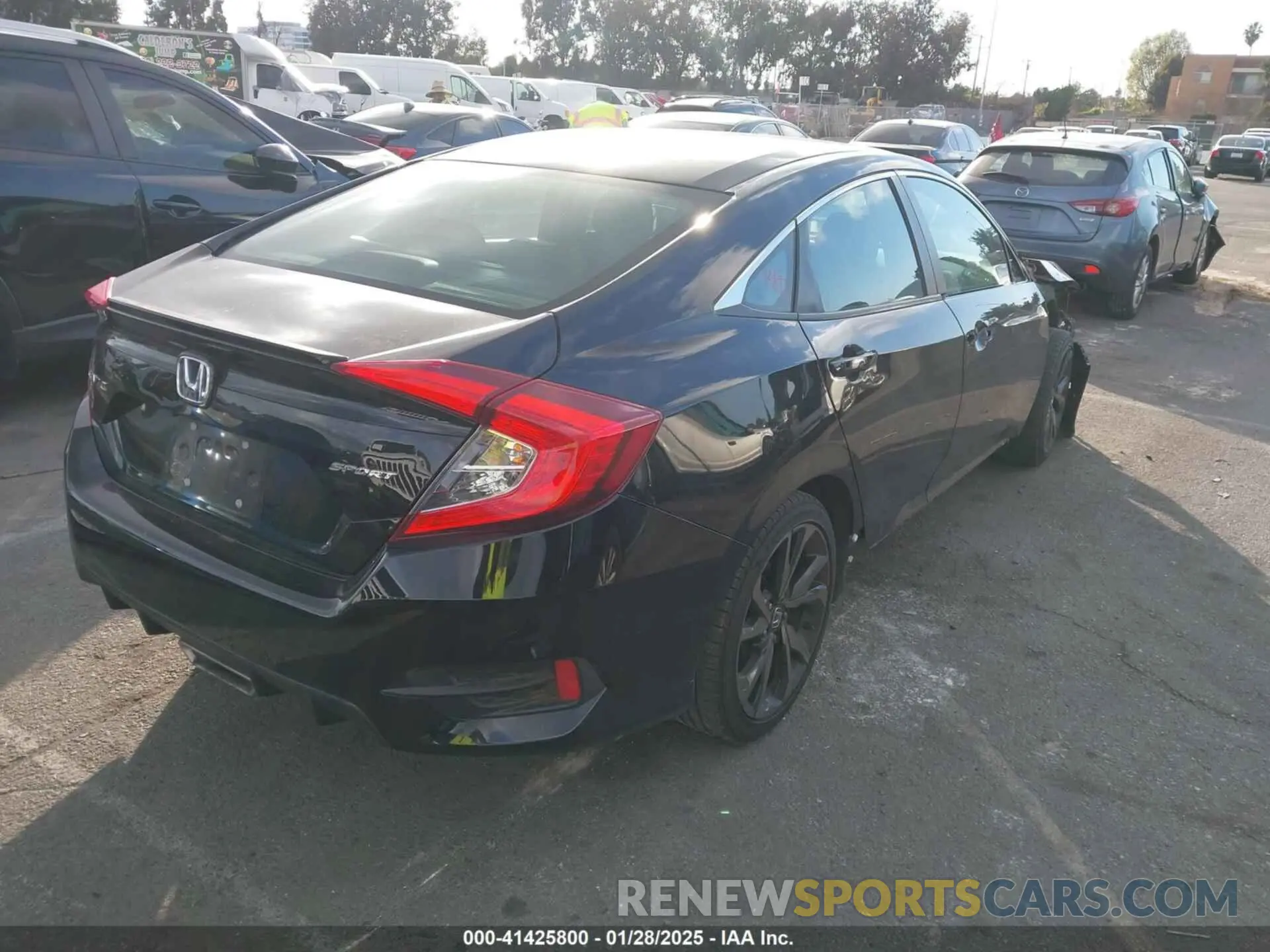 4 Photograph of a damaged car 19XFC2F86LE207417 HONDA CIVIC 2020