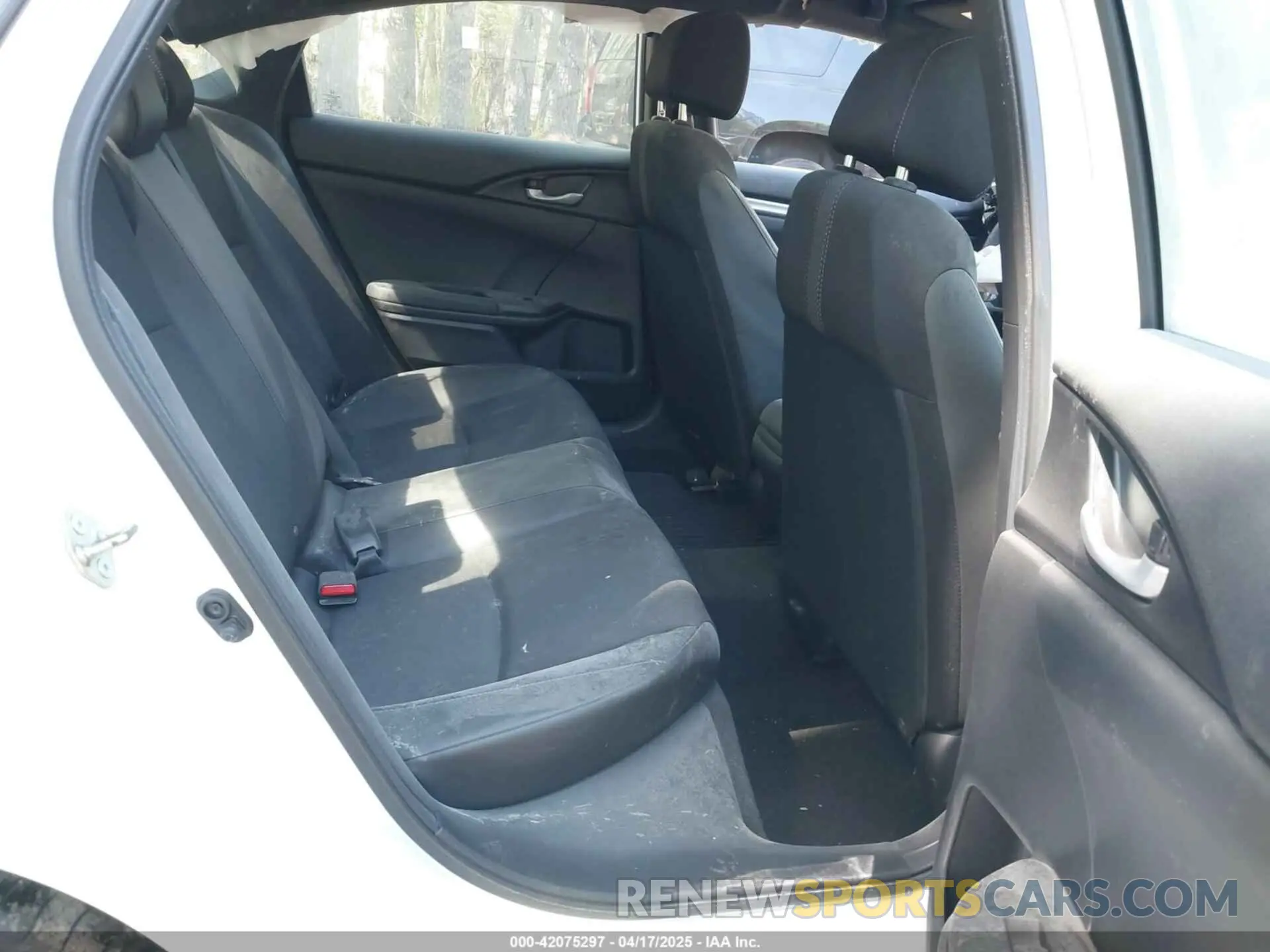 8 Photograph of a damaged car 19XFC2F88LE203238 HONDA CIVIC 2020