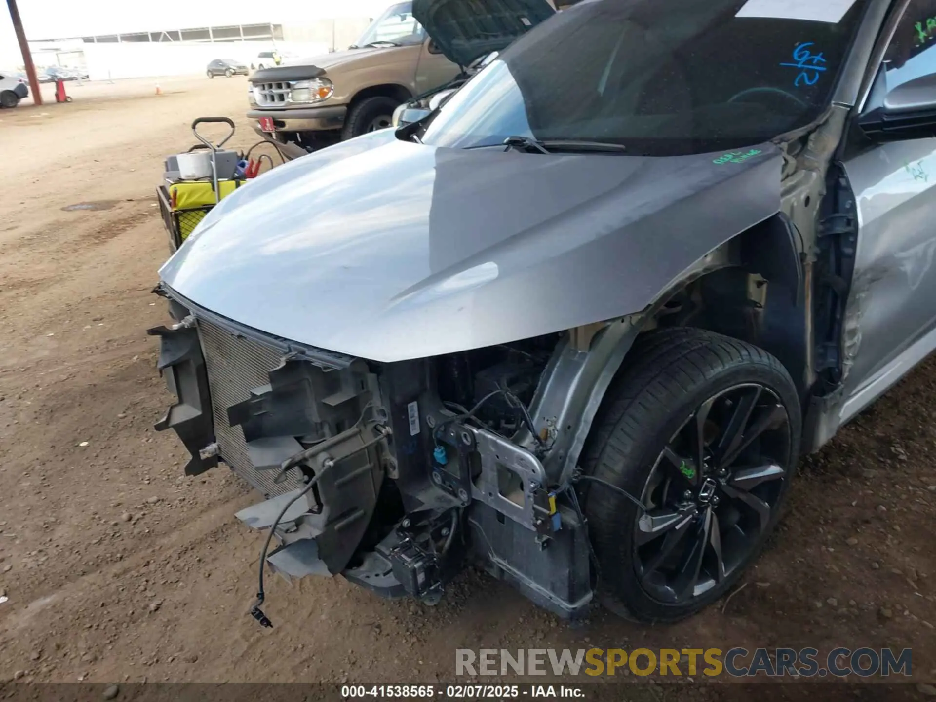 18 Photograph of a damaged car 19XFC2F88LE203398 HONDA CIVIC 2020