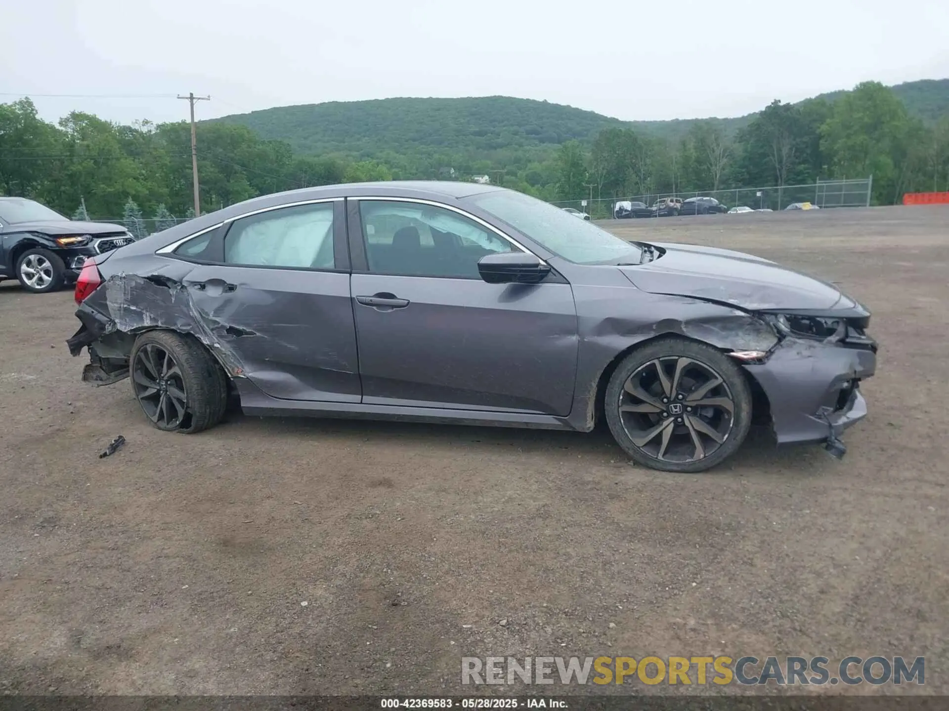 6 Photograph of a damaged car 19XFC2F88LE213607 HONDA CIVIC 2020
