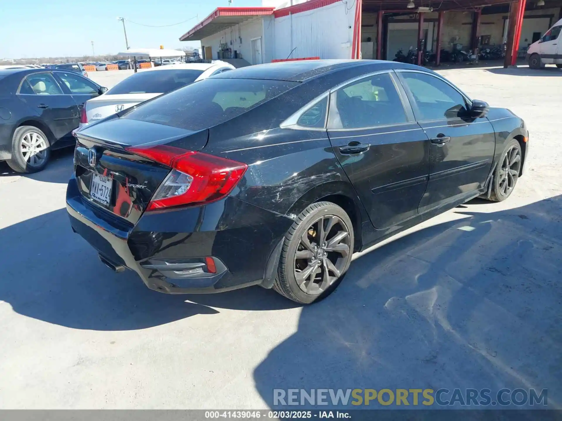 4 Photograph of a damaged car 19XFC2F89LE001234 HONDA CIVIC 2020