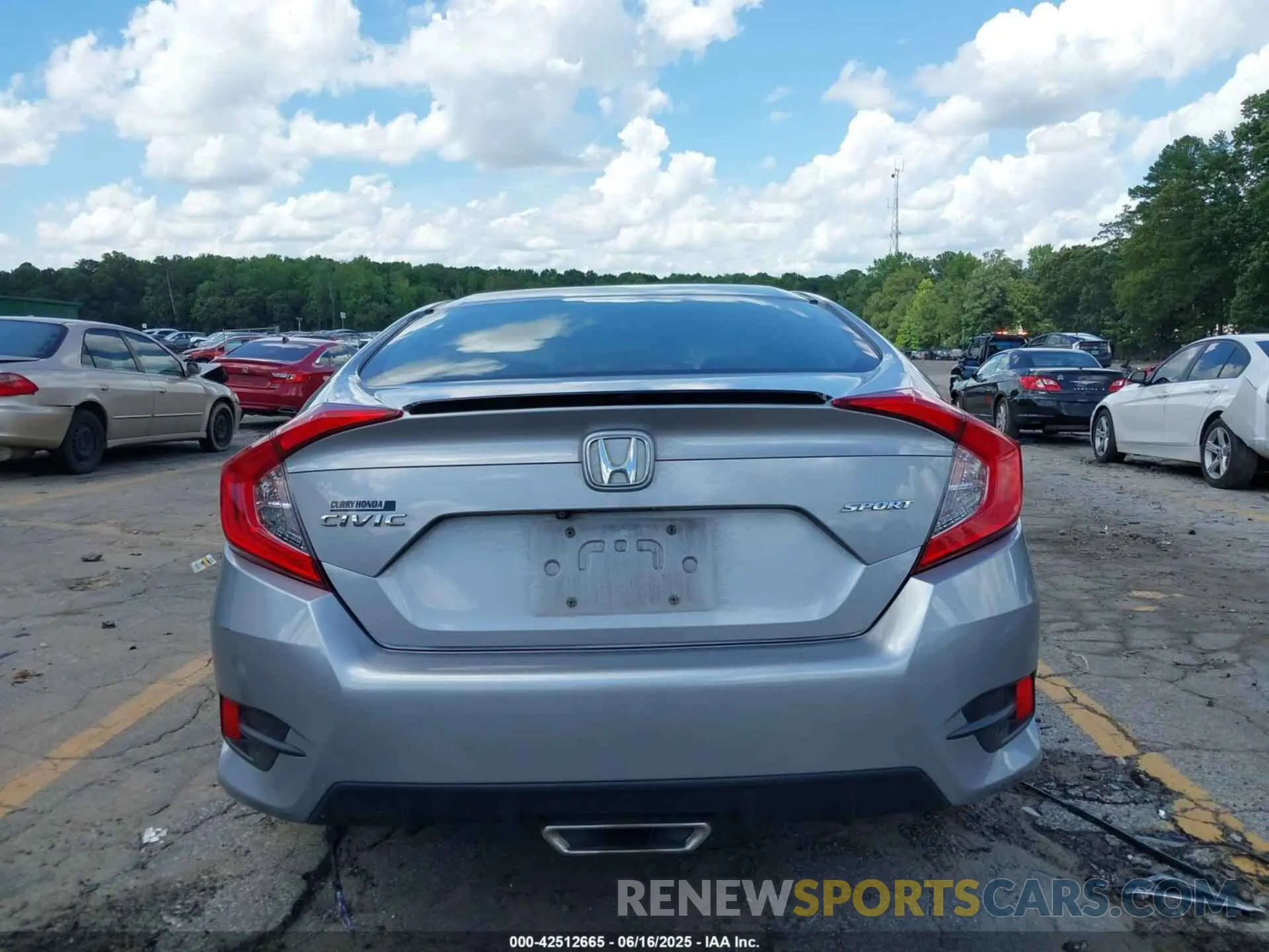 16 Photograph of a damaged car 19XFC2F89LE010032 HONDA CIVIC 2020