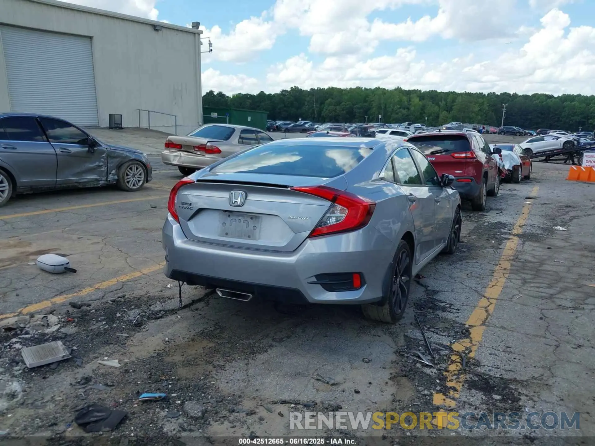 4 Photograph of a damaged car 19XFC2F89LE010032 HONDA CIVIC 2020