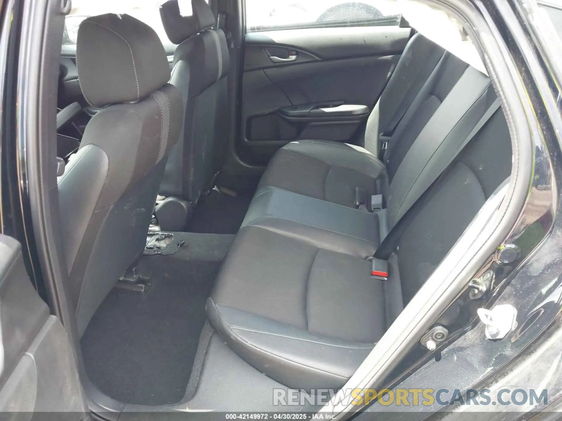 8 Photograph of a damaged car 19XFC2F89LE016266 HONDA CIVIC 2020