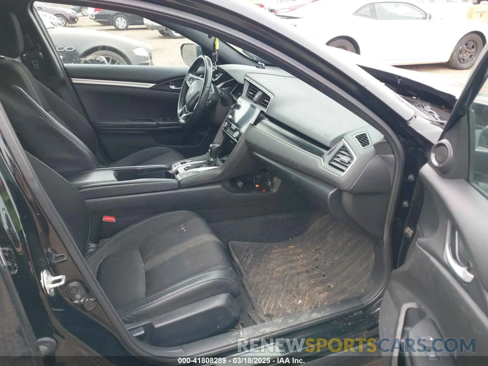 5 Photograph of a damaged car 19XFC2F89LE023377 HONDA CIVIC 2020