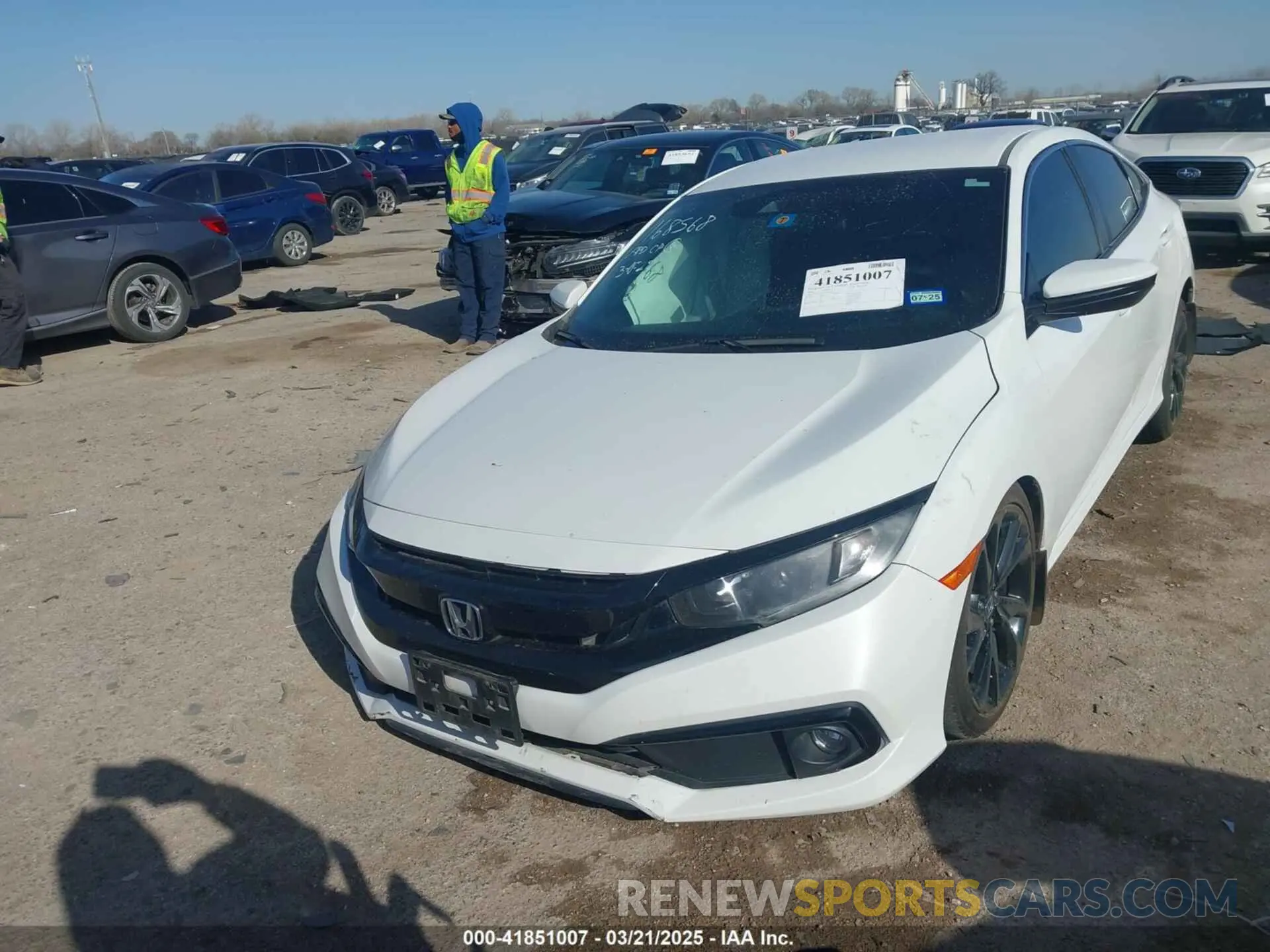 2 Photograph of a damaged car 19XFC2F8XLE016325 HONDA CIVIC 2020