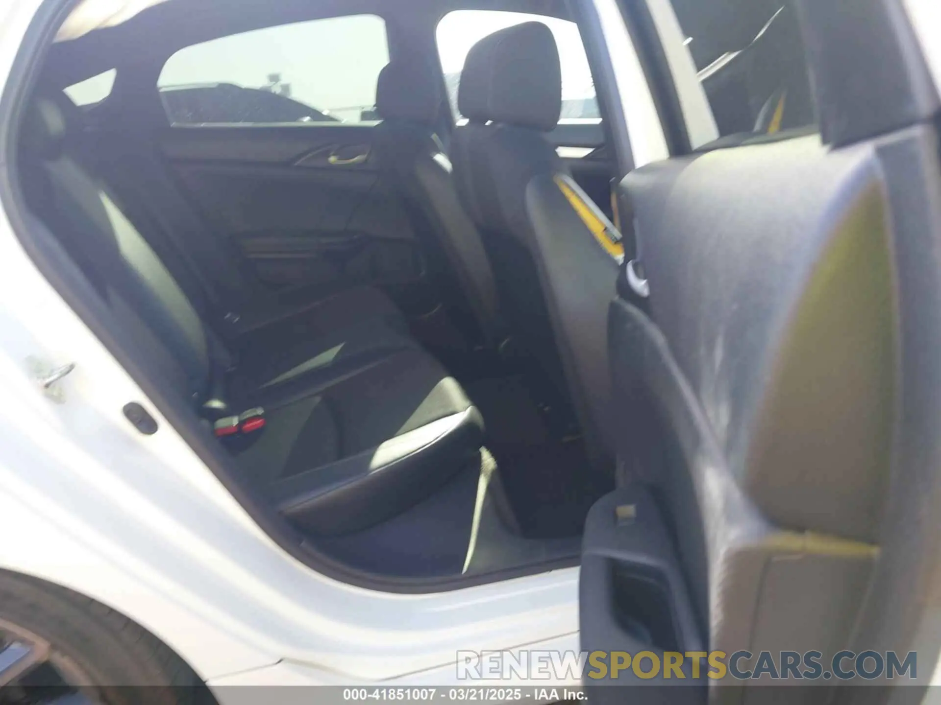 8 Photograph of a damaged car 19XFC2F8XLE016325 HONDA CIVIC 2020